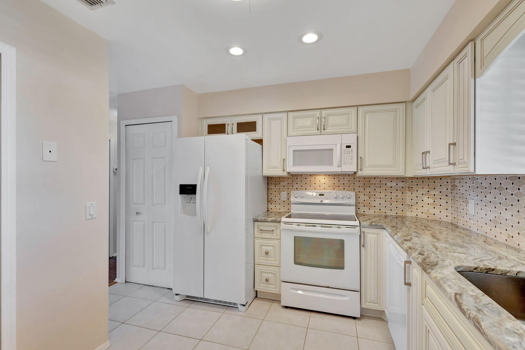 300 Golfview Road 506