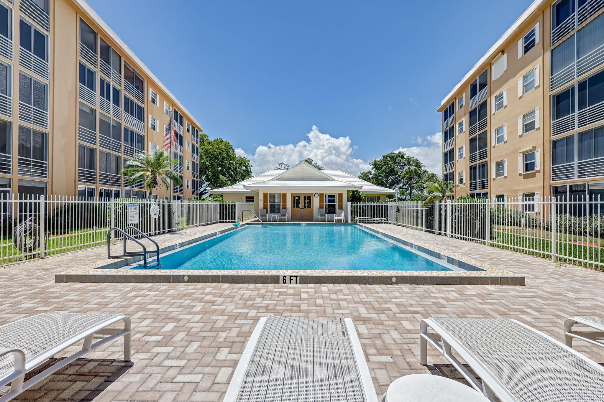 300 Golfview Road 506