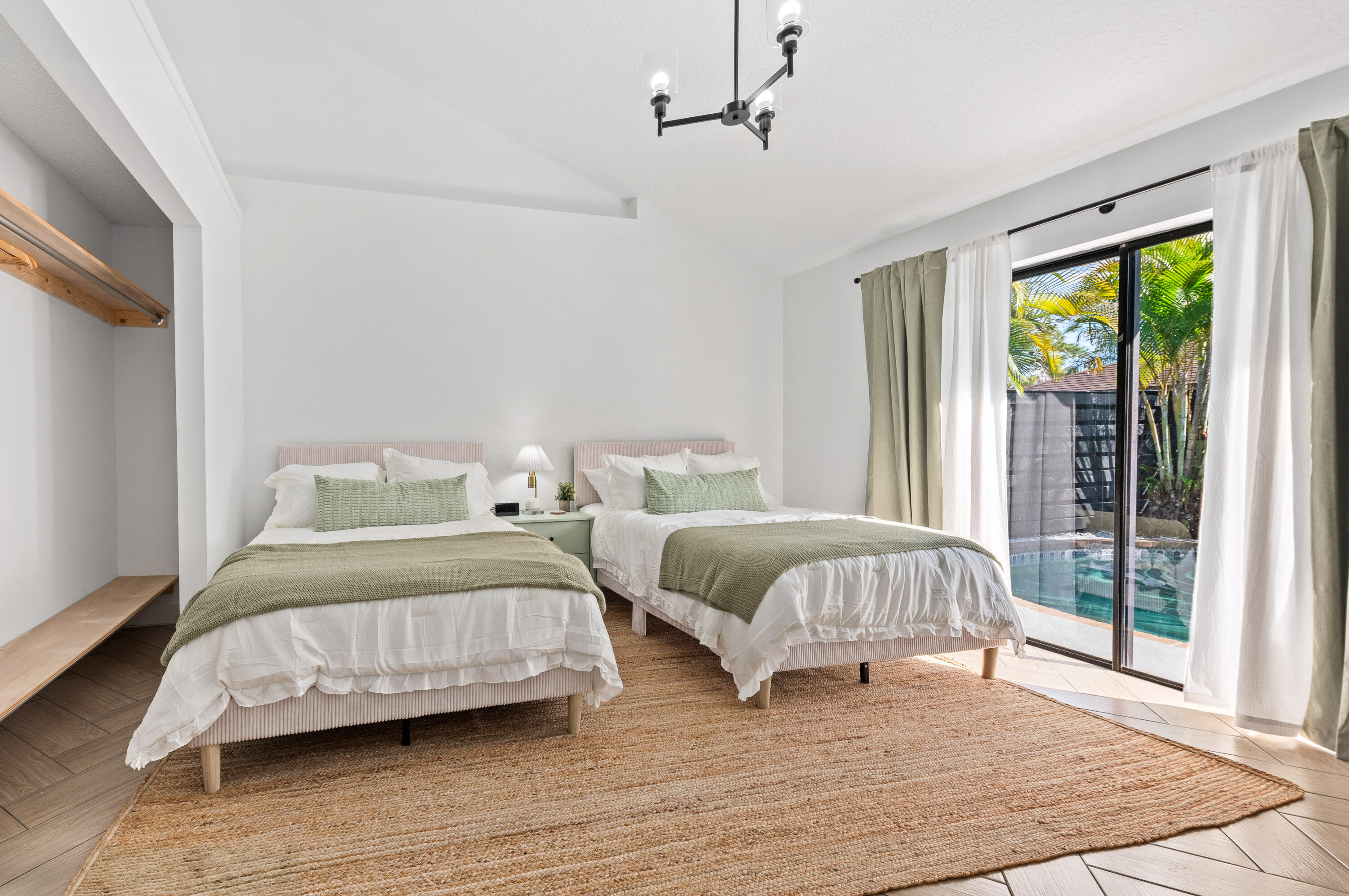 1277 Periwinkle Place