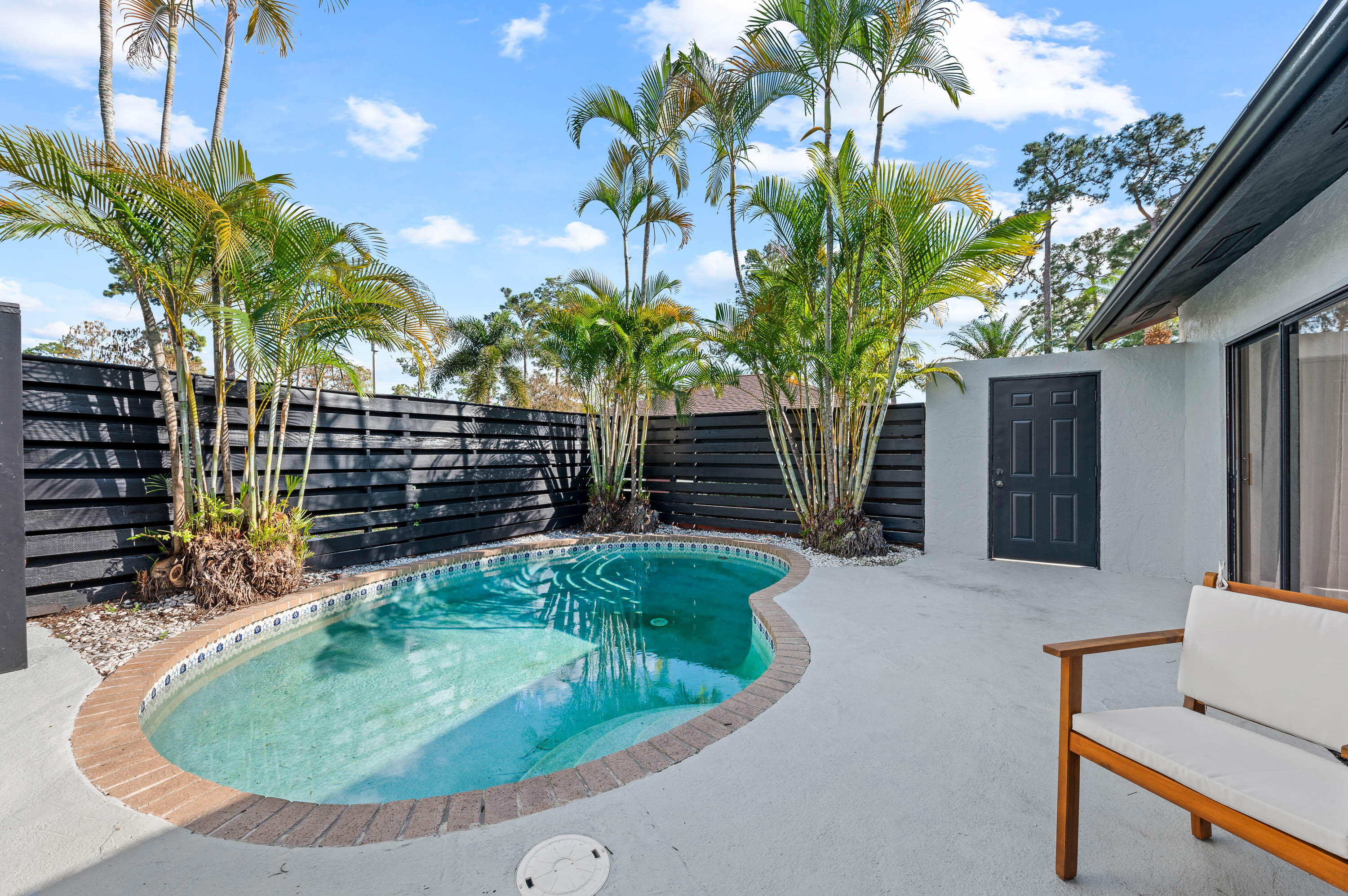 1277 Periwinkle Place