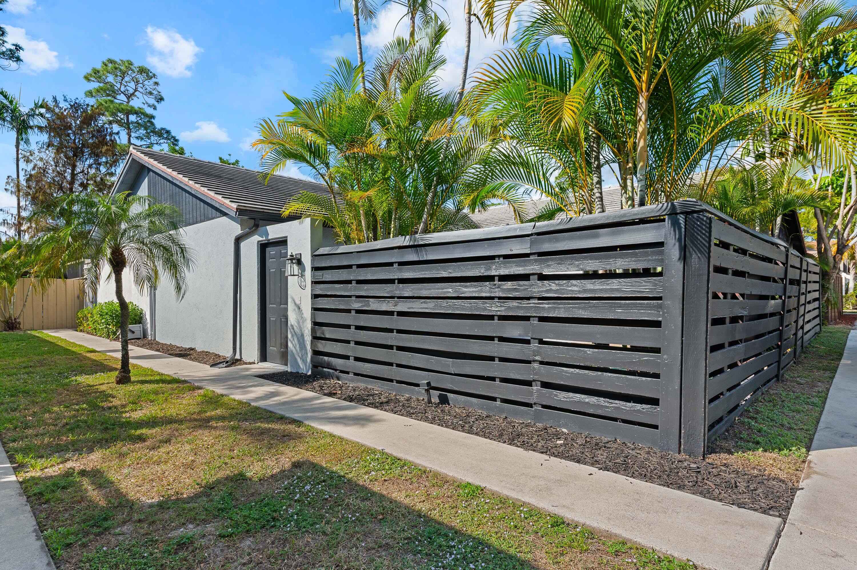 1277 Periwinkle Place