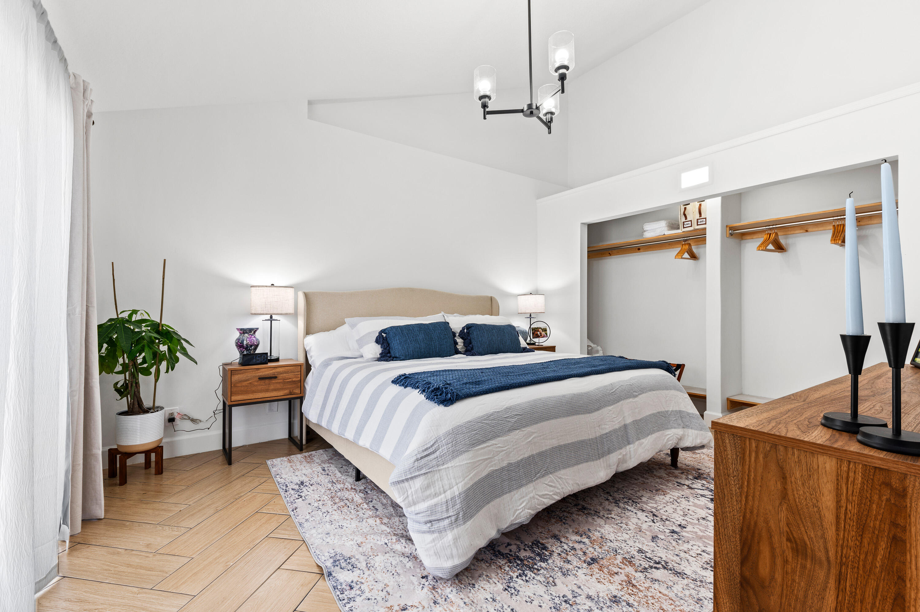 1277 Periwinkle Place