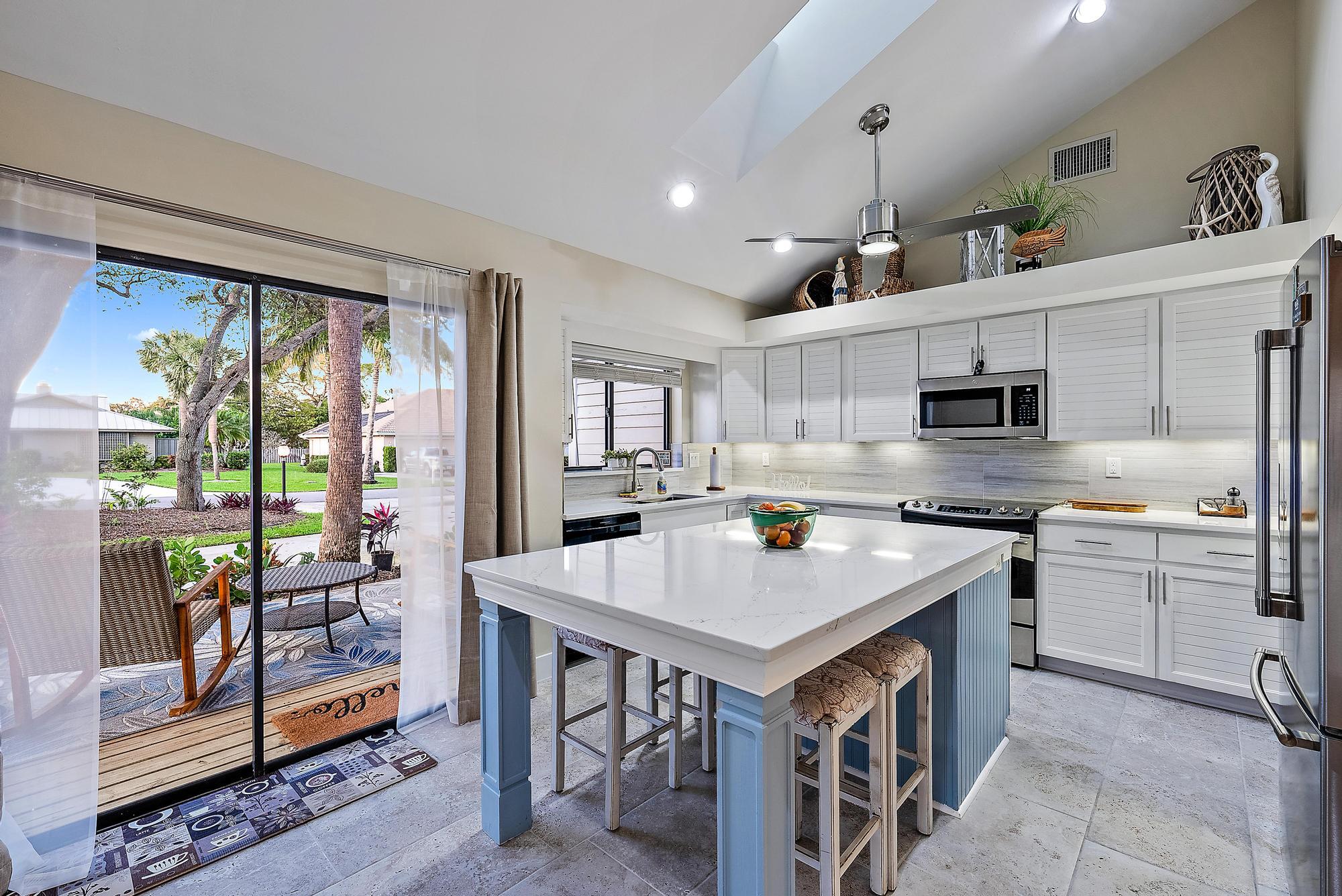 8422 SE Quail Ridge Way