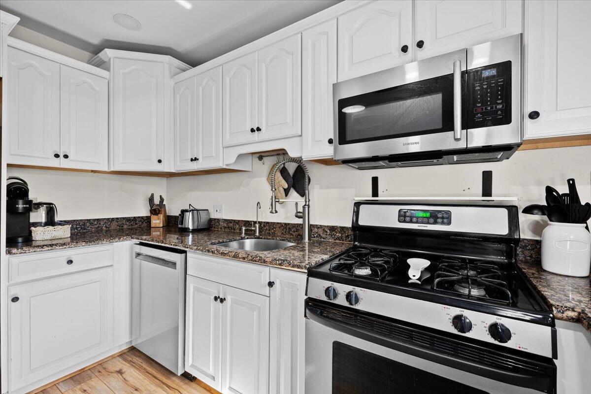 414 NE 26th Terrace