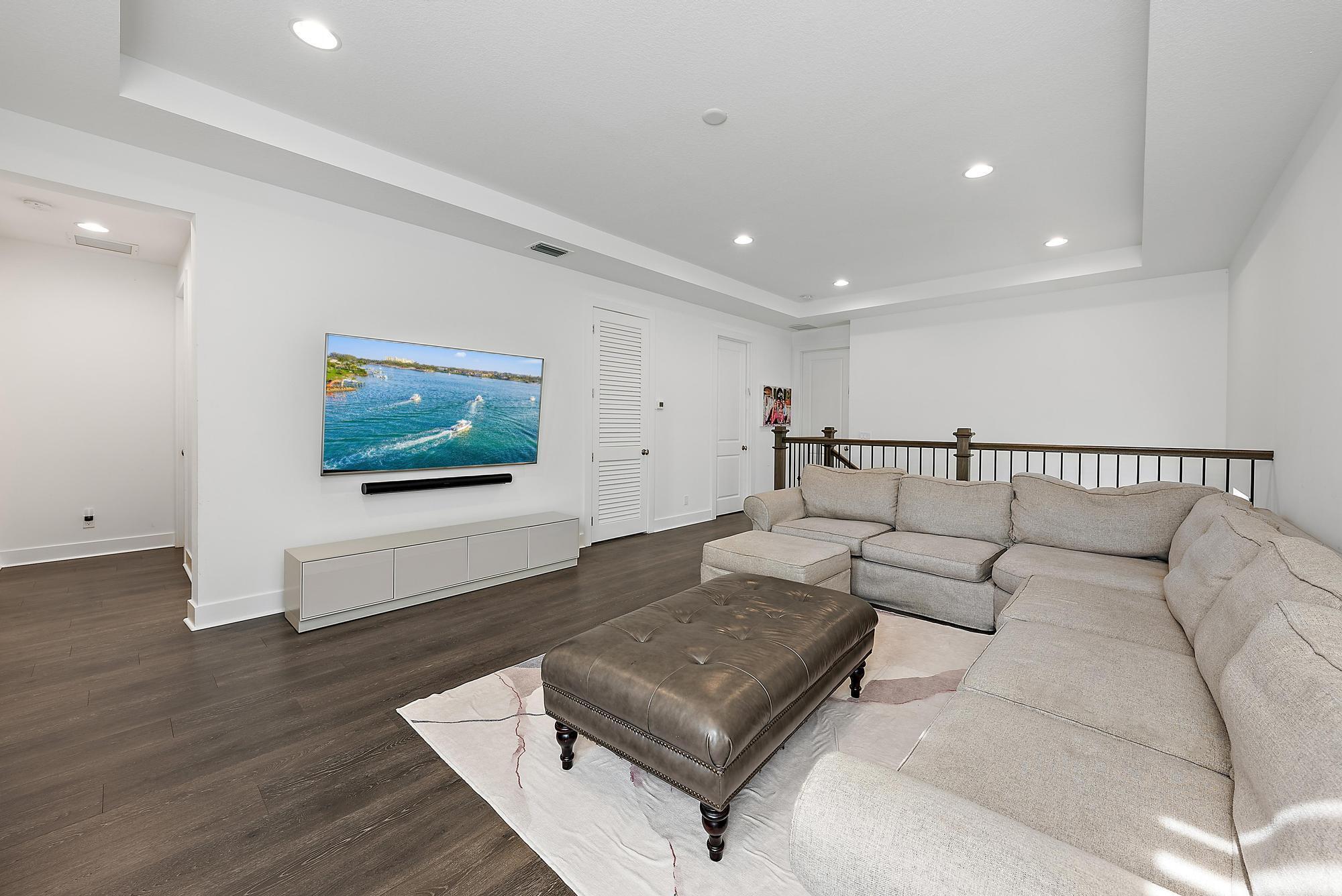 13633 Artisan Circle