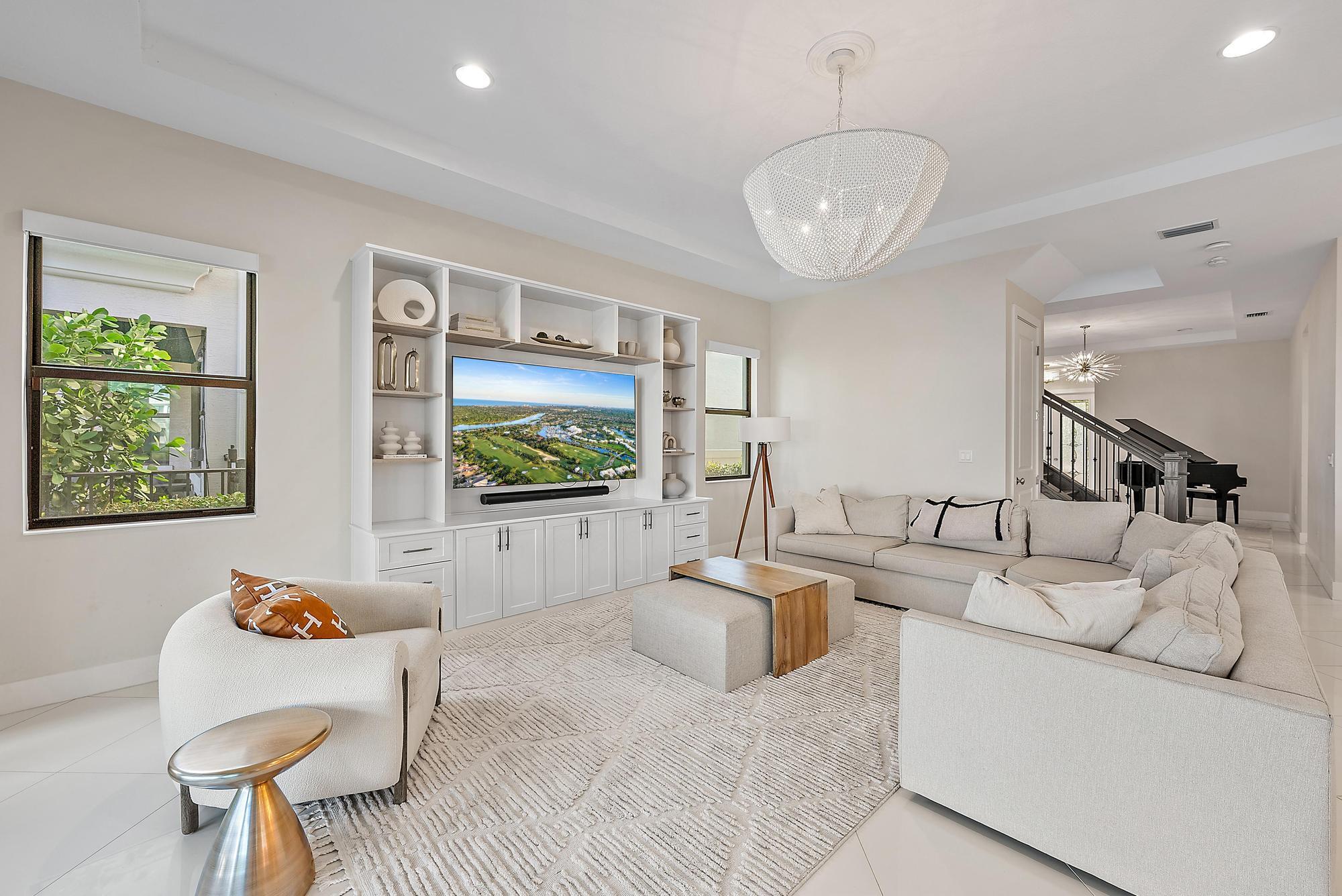 13633 Artisan Circle