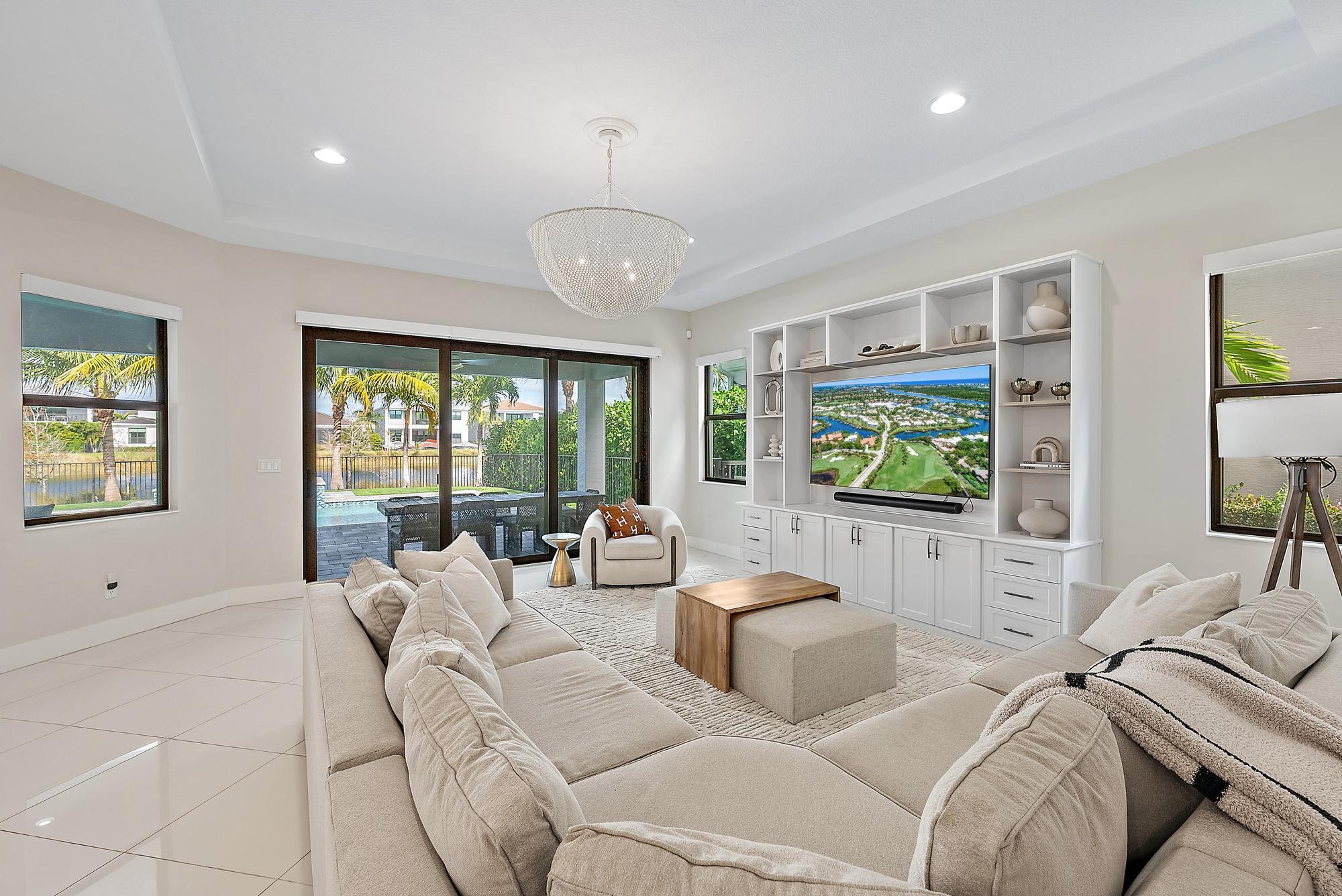 13633 Artisan Circle