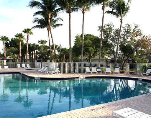 10901 Myrtle Oak Court