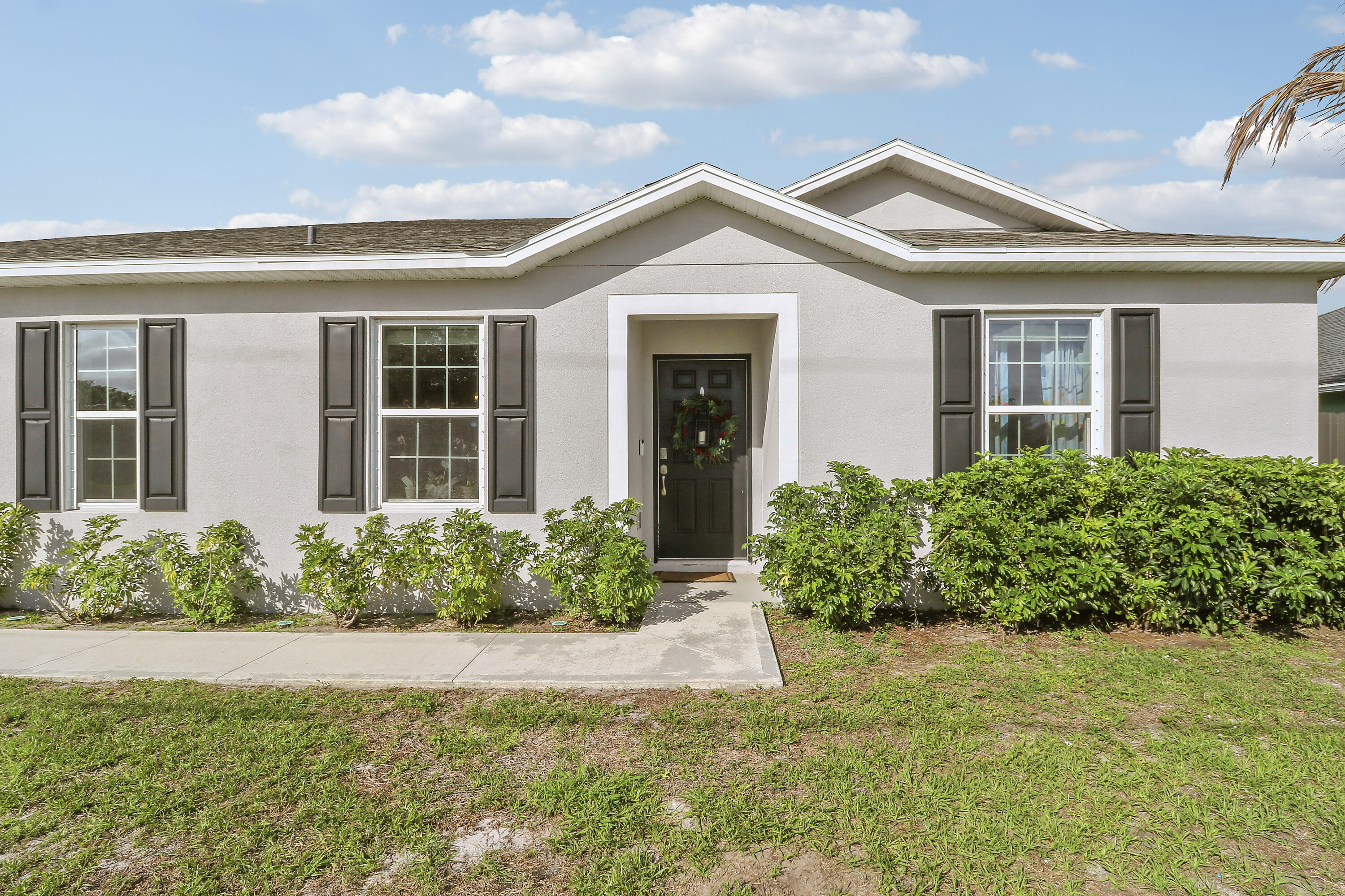 1892 SW Monterrey Lane, Port St. Lucie