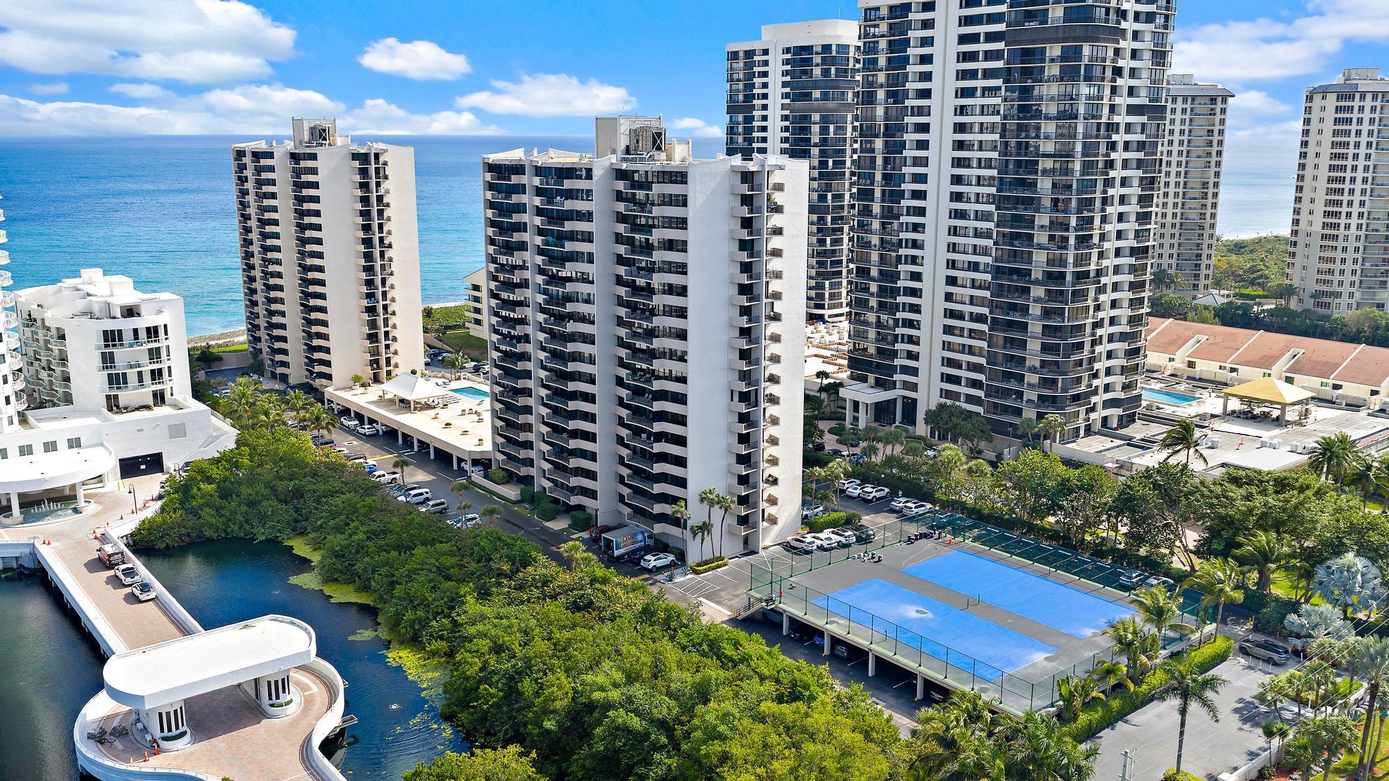 4200 N Ocean Drive 2-705