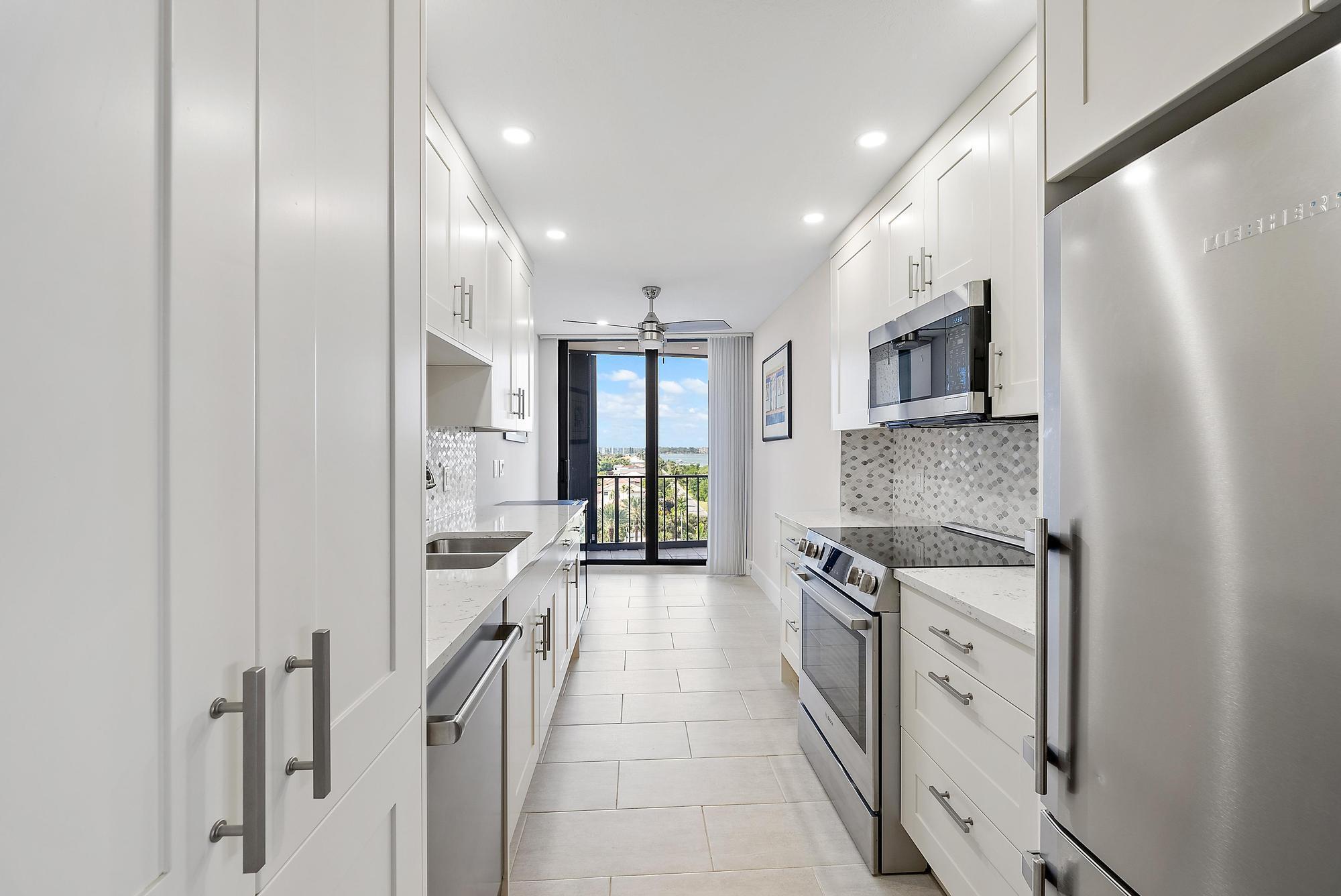 4200 N Ocean Drive 2-705