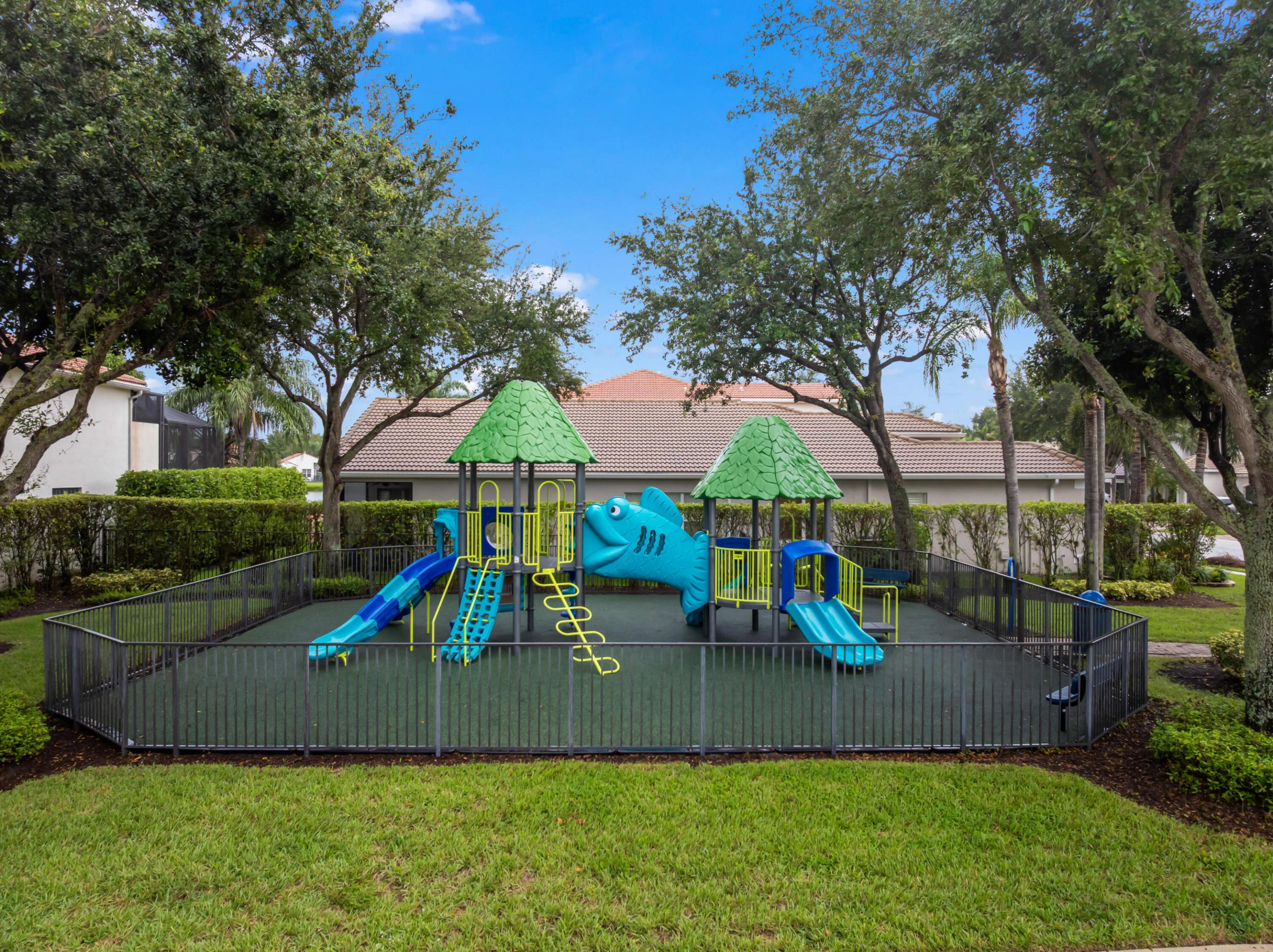 8492 Breezy Oak Way