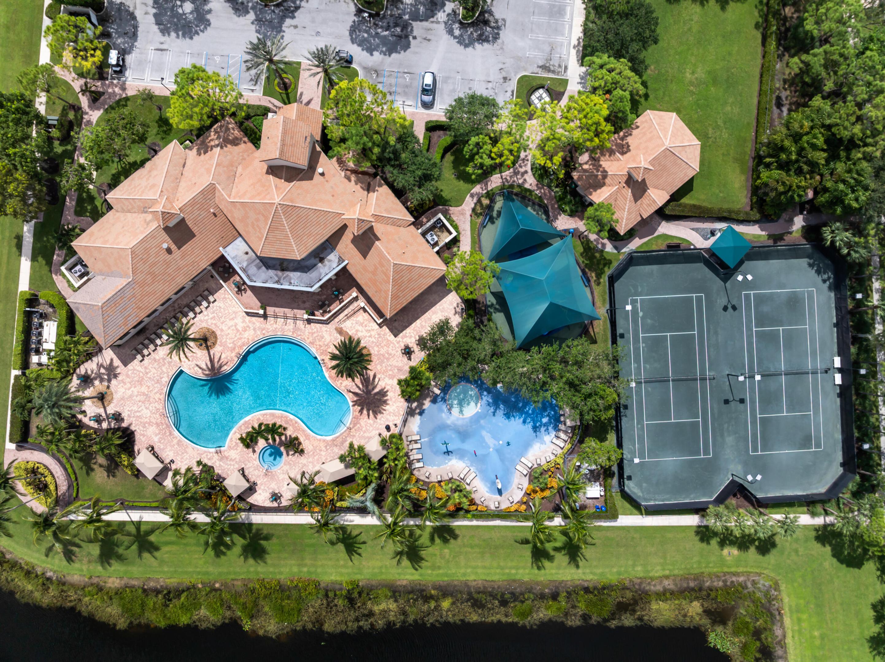 8492 Breezy Oak Way