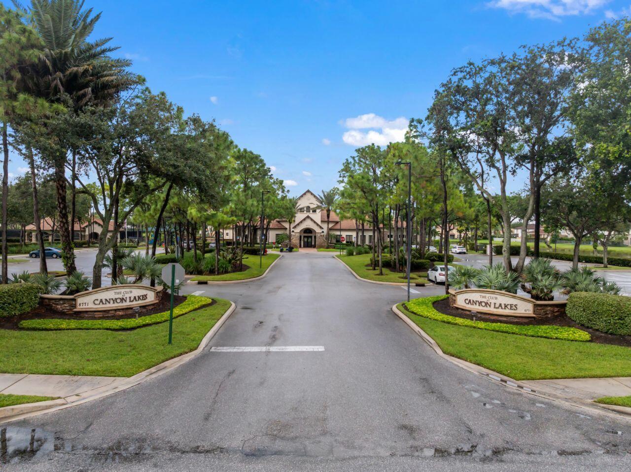 8492 Breezy Oak Way
