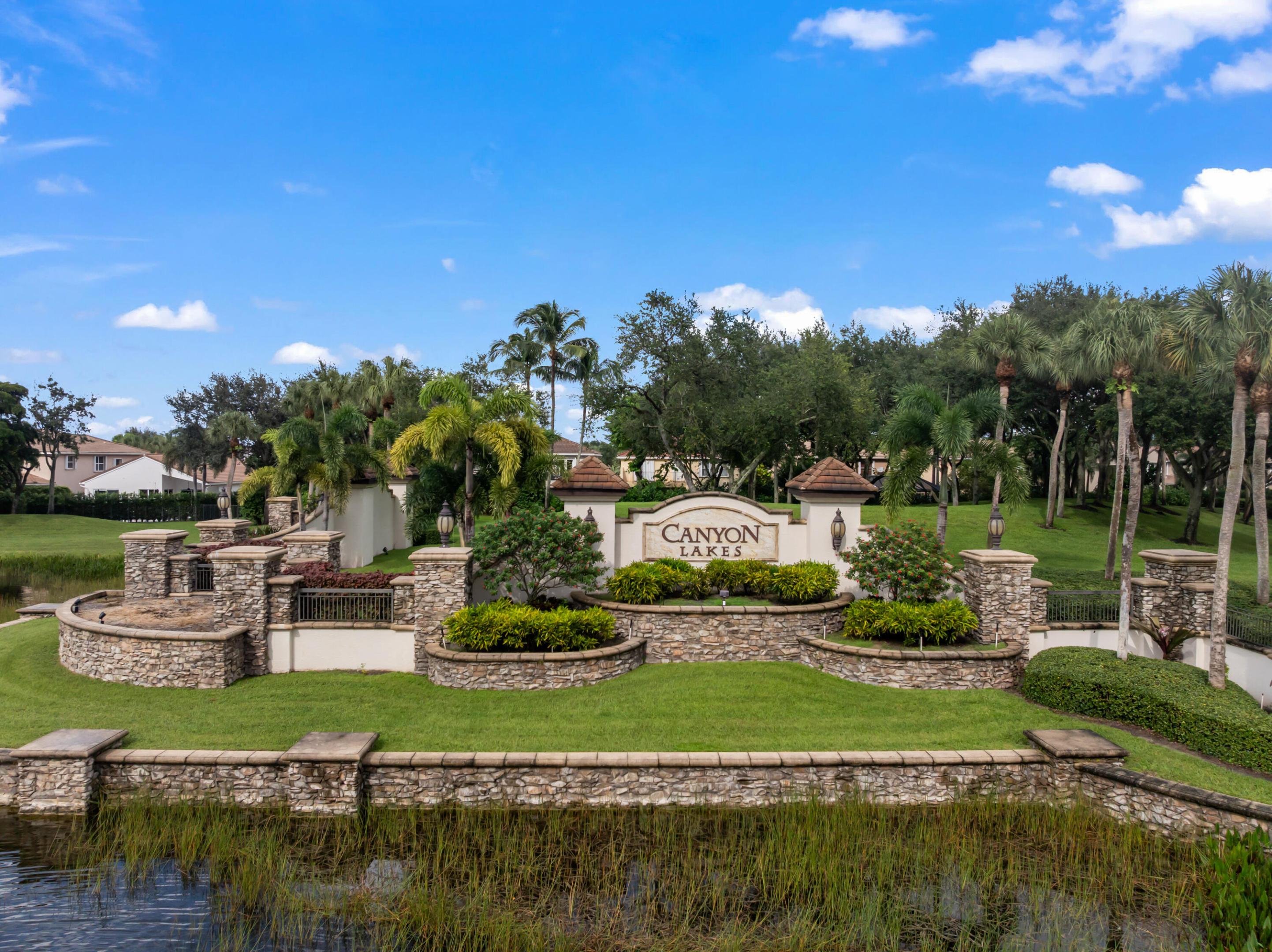 8492 Breezy Oak Way