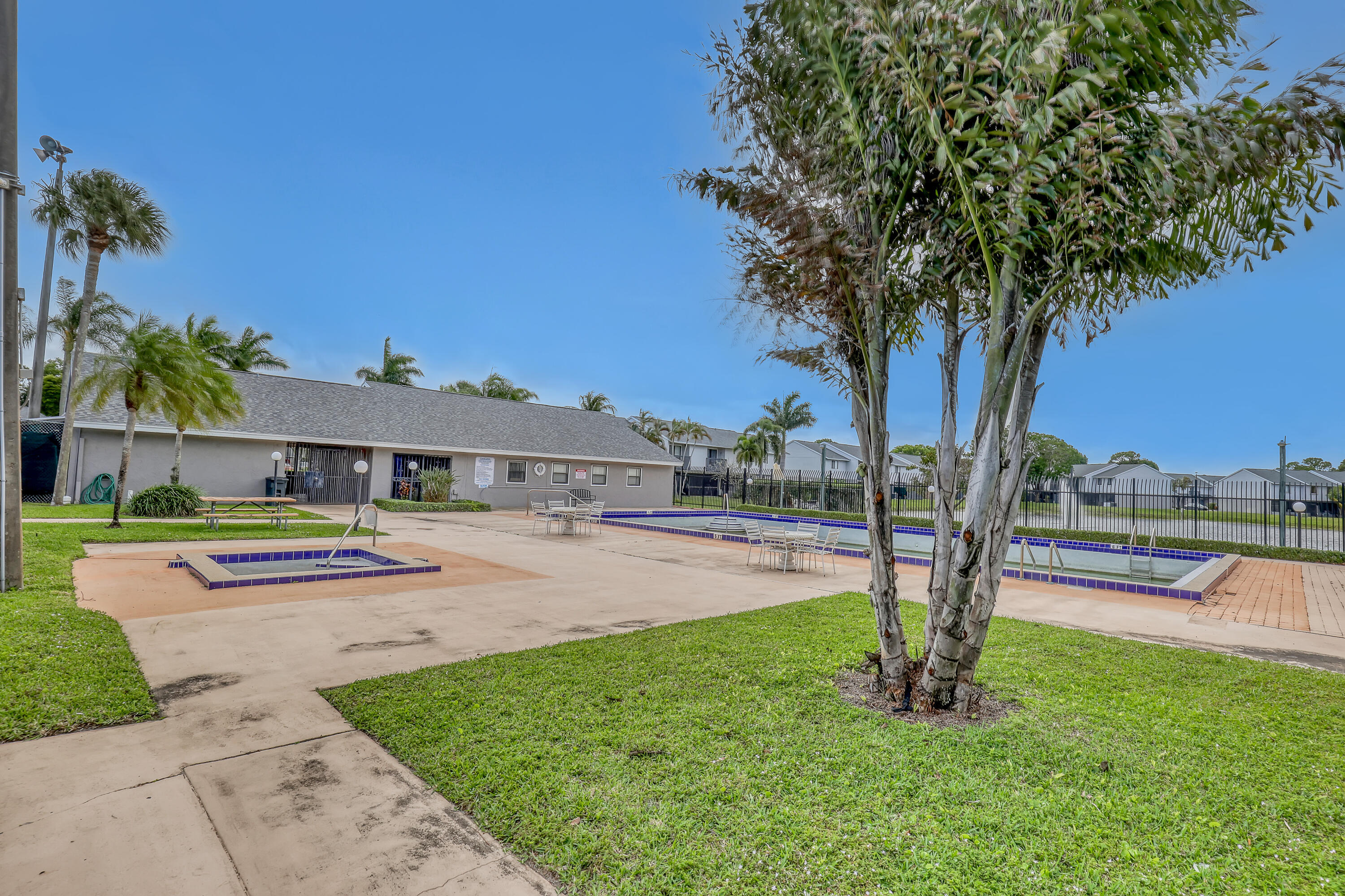 4707 Pier Drive