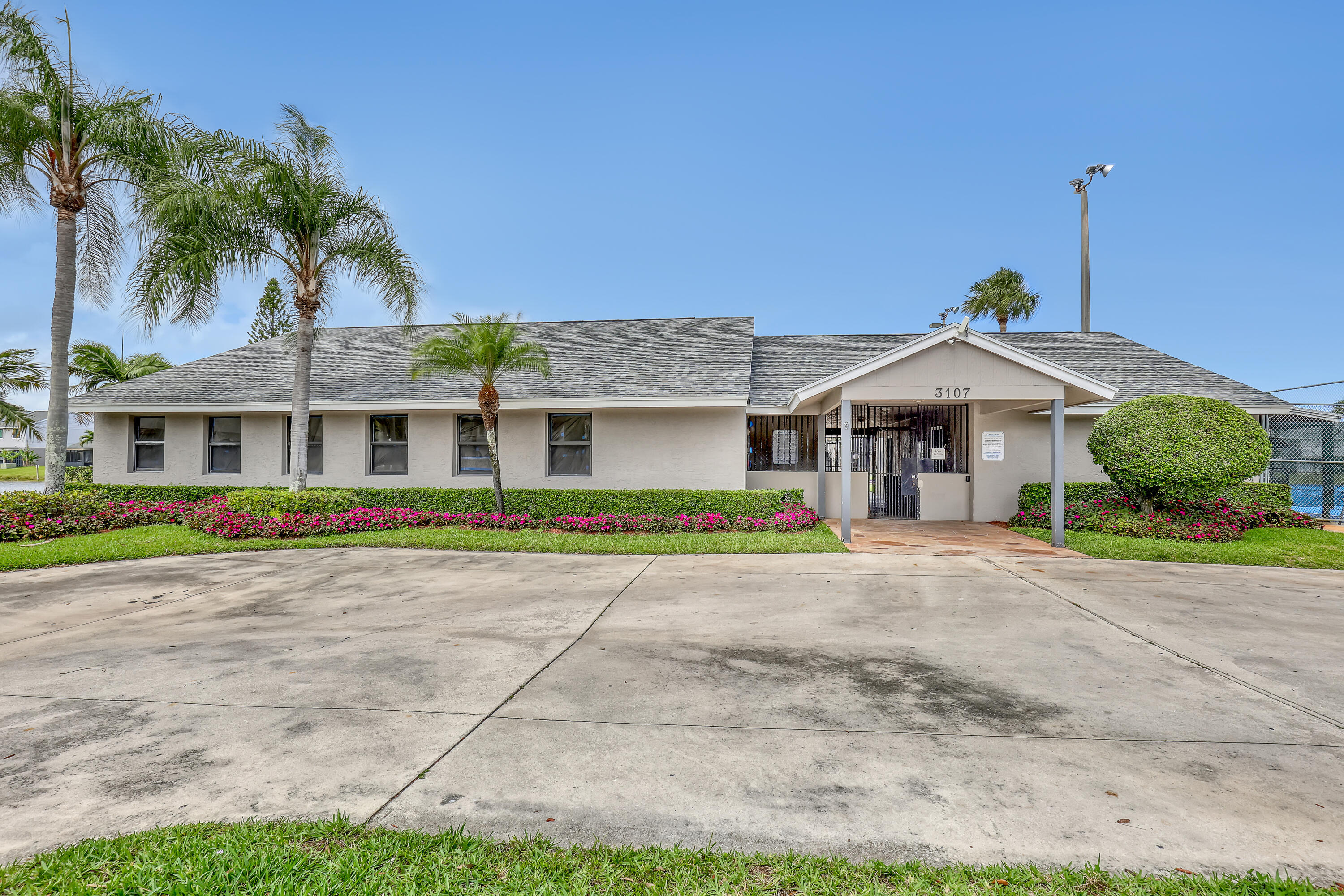 4707 Pier Drive