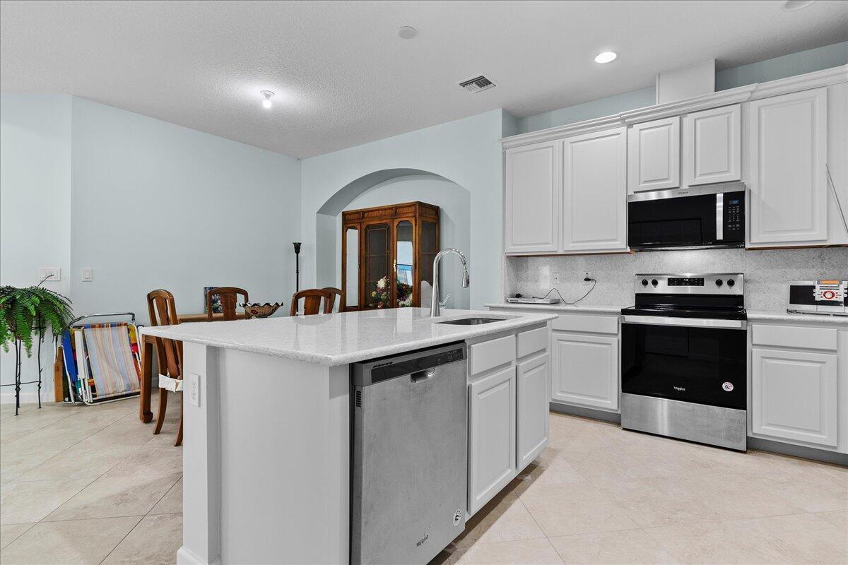 12842 SW Lake Fern Circle, Port St. Lucie