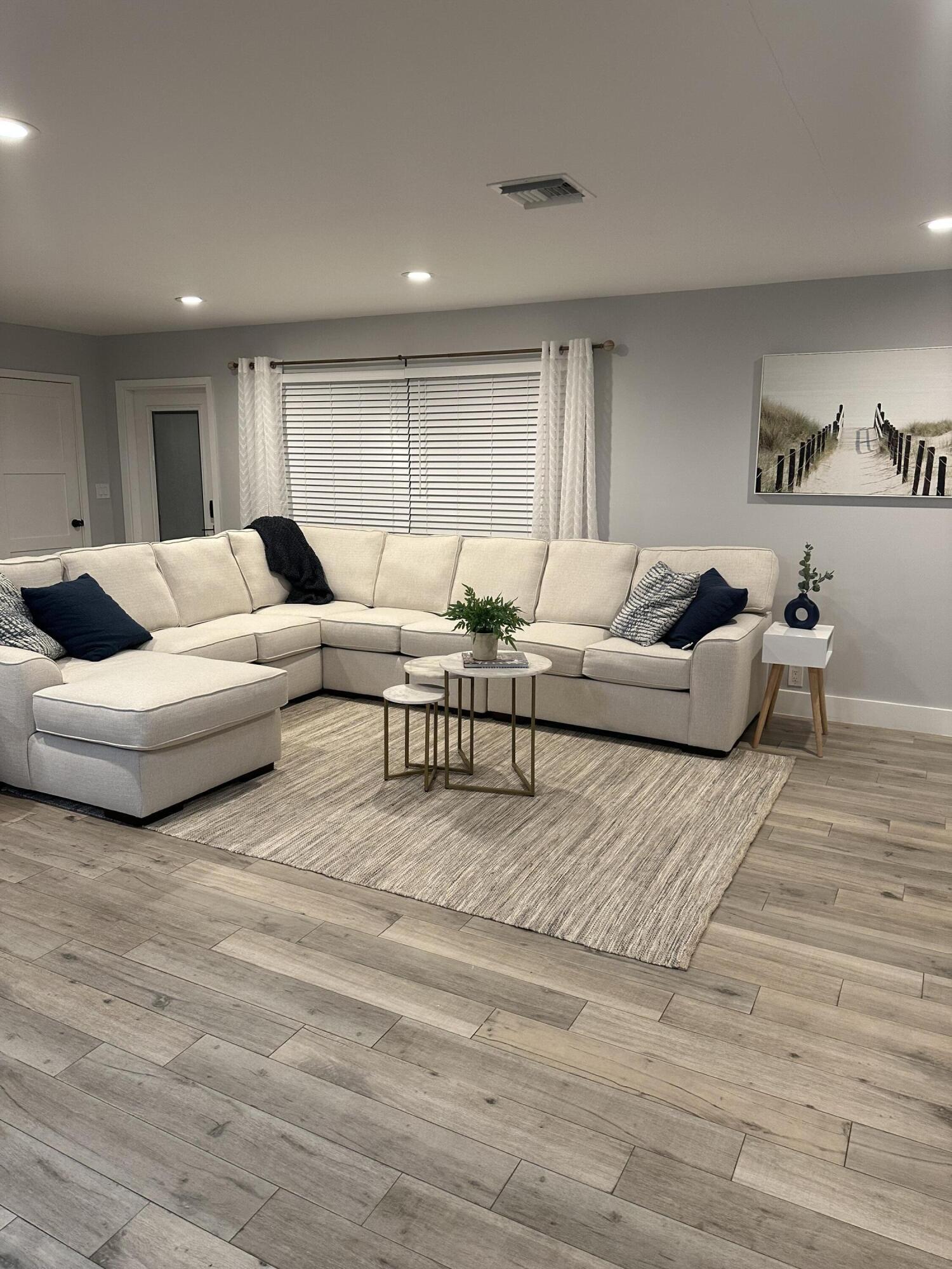 5111 NE 27th Terrace NE