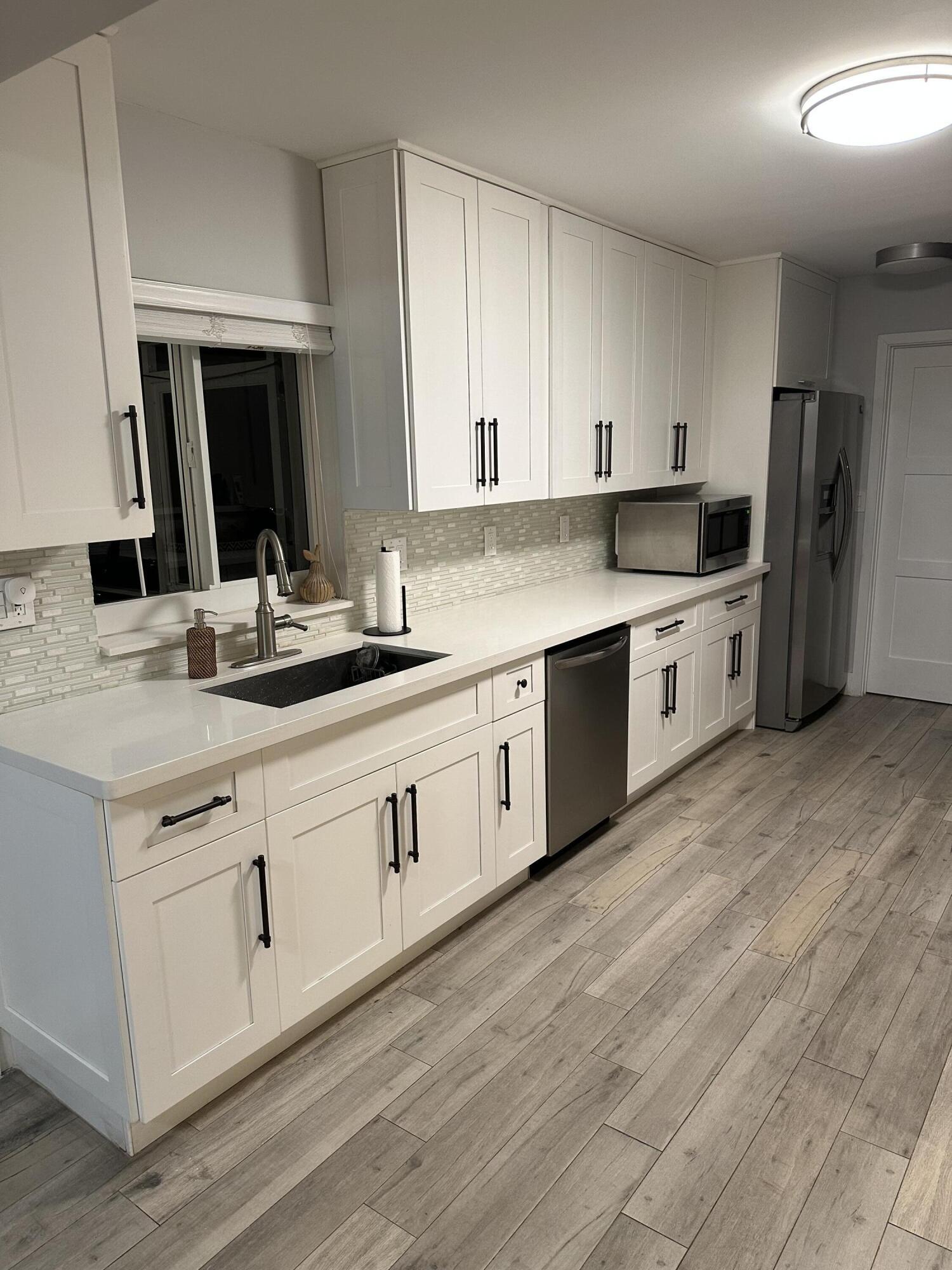 5111 NE 27th Terrace NE