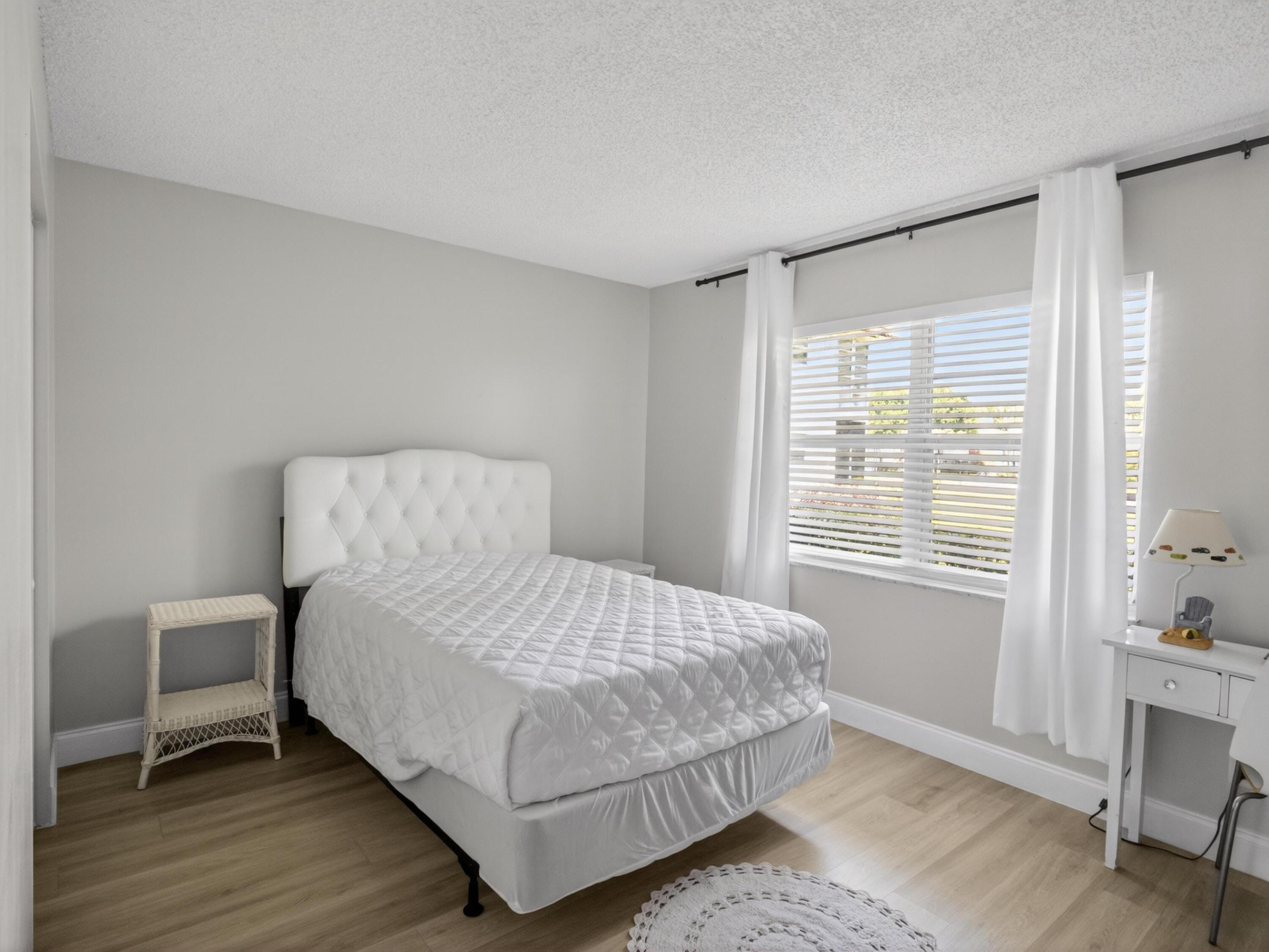 1225 NW 21st Street 2407