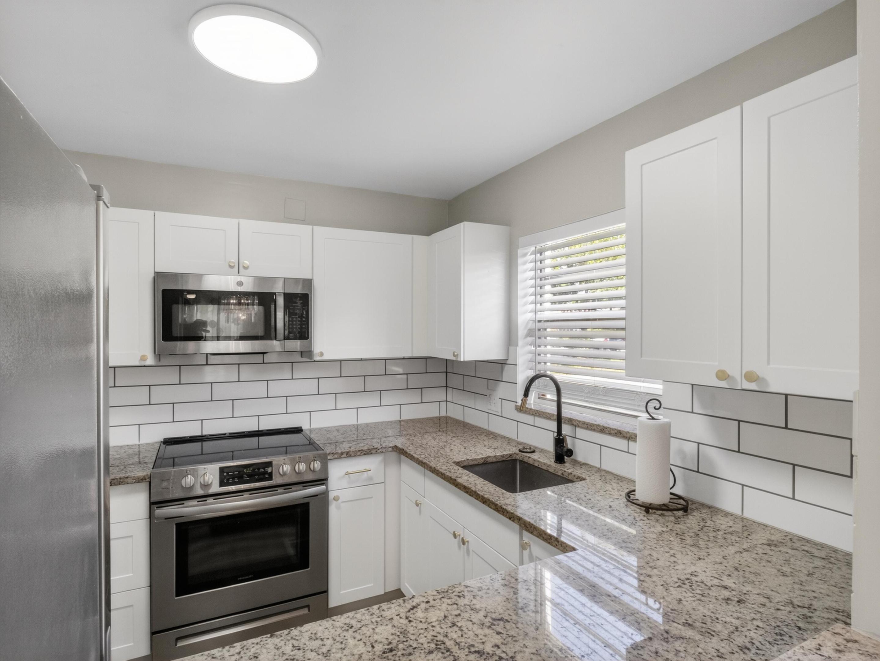 1225 NW 21st Street 2407