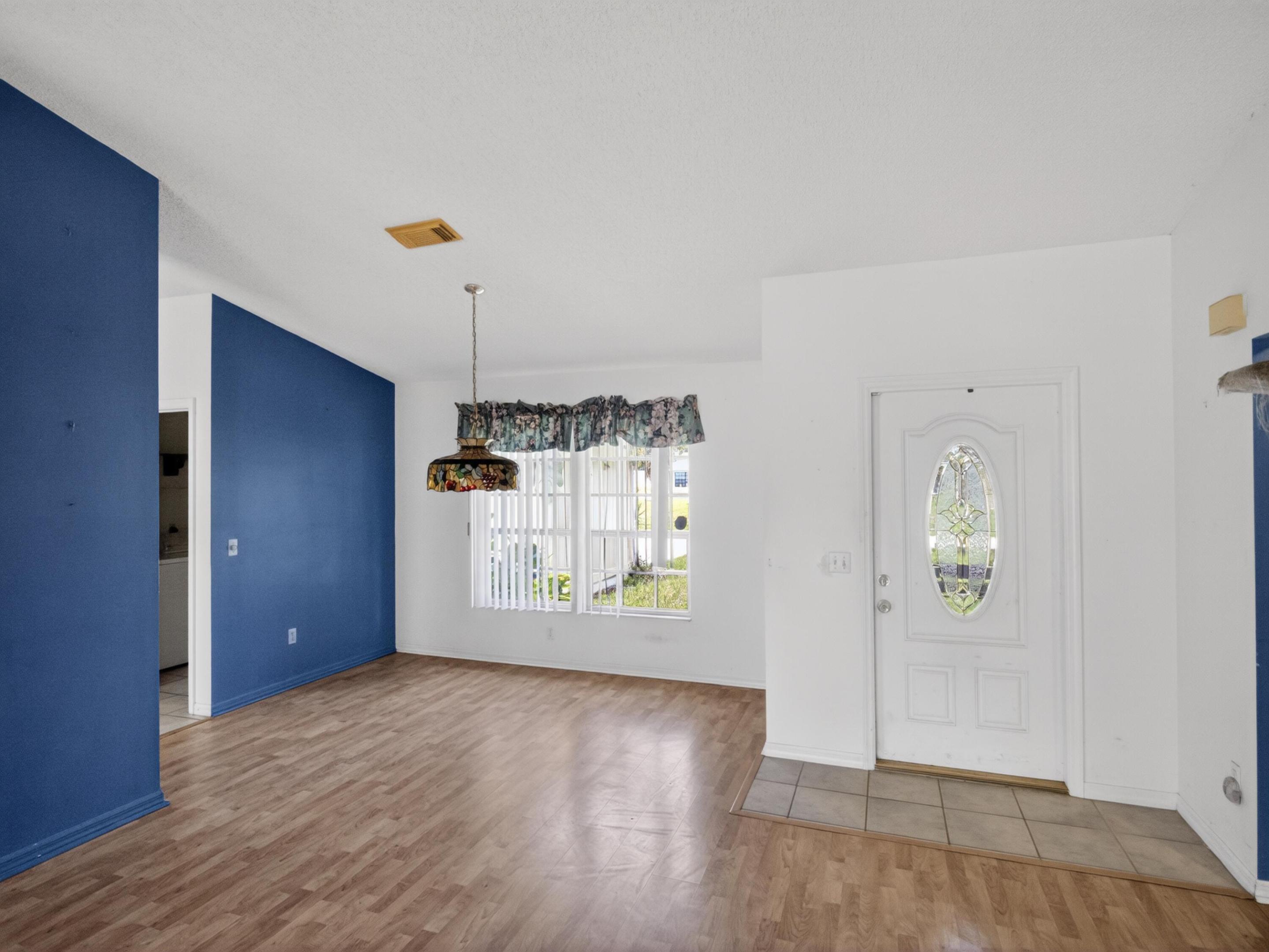 1094 SW Cairo Avenue, Port St. Lucie