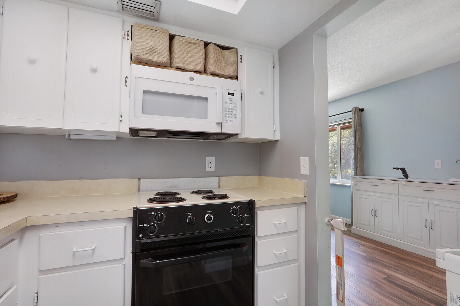 312 Southwind Drive 208