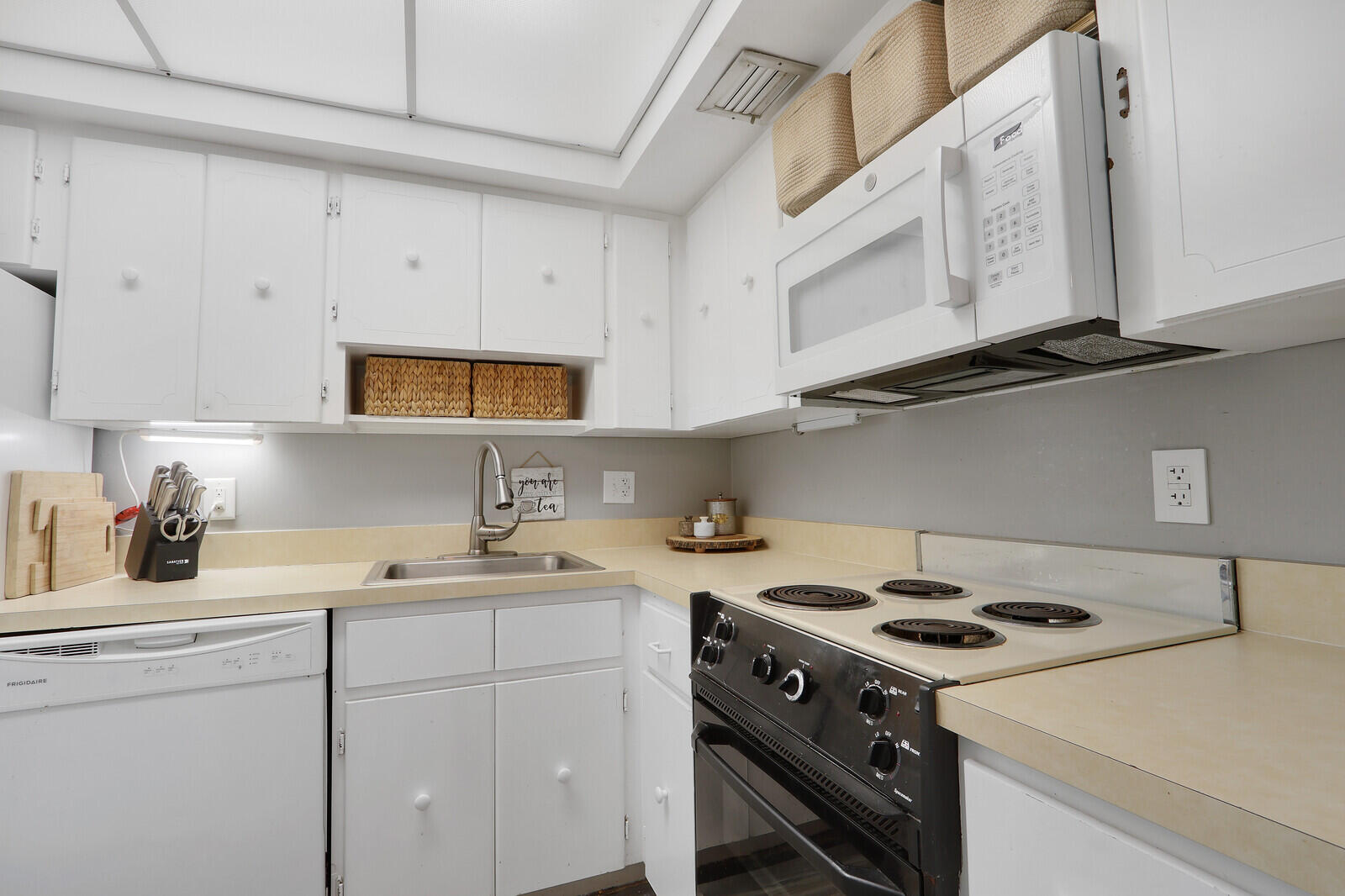 312 Southwind Drive 208