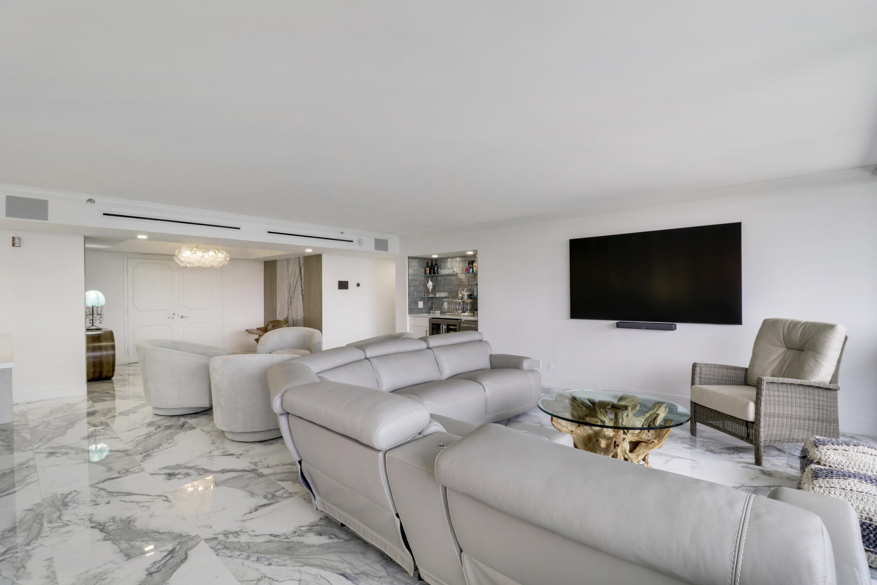 5280 N Ocean Drive