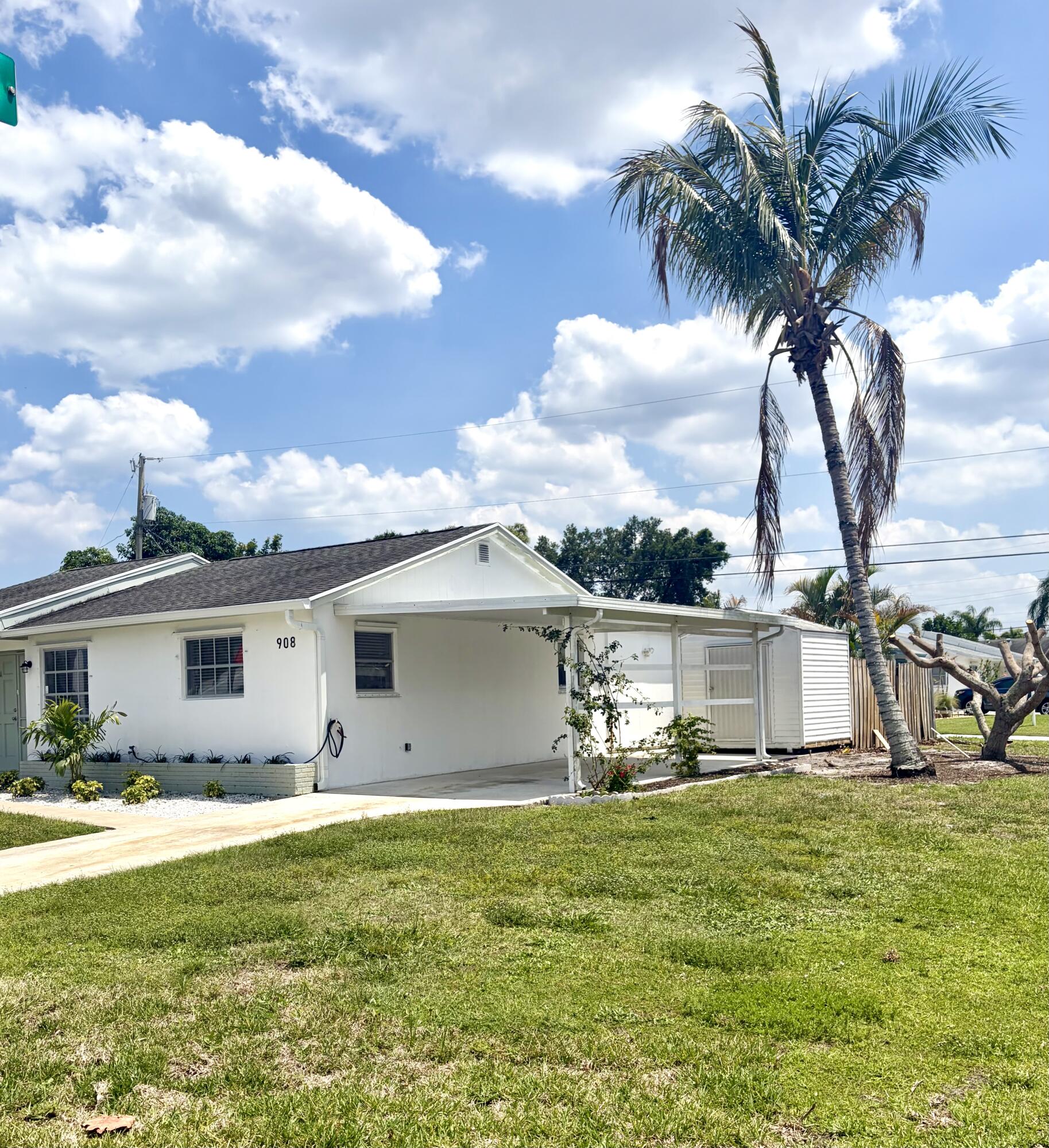 908 Anglers Way