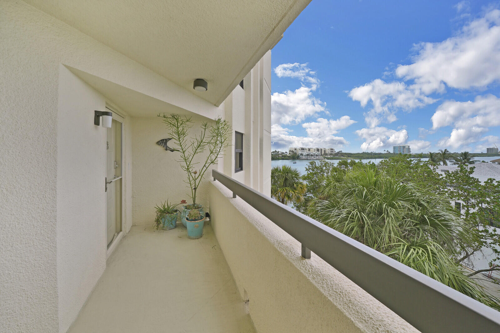 19800 Sandpointe Bay Drive 512