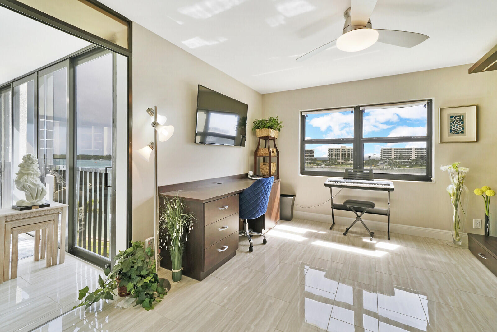 19800 Sandpointe Bay Drive 512