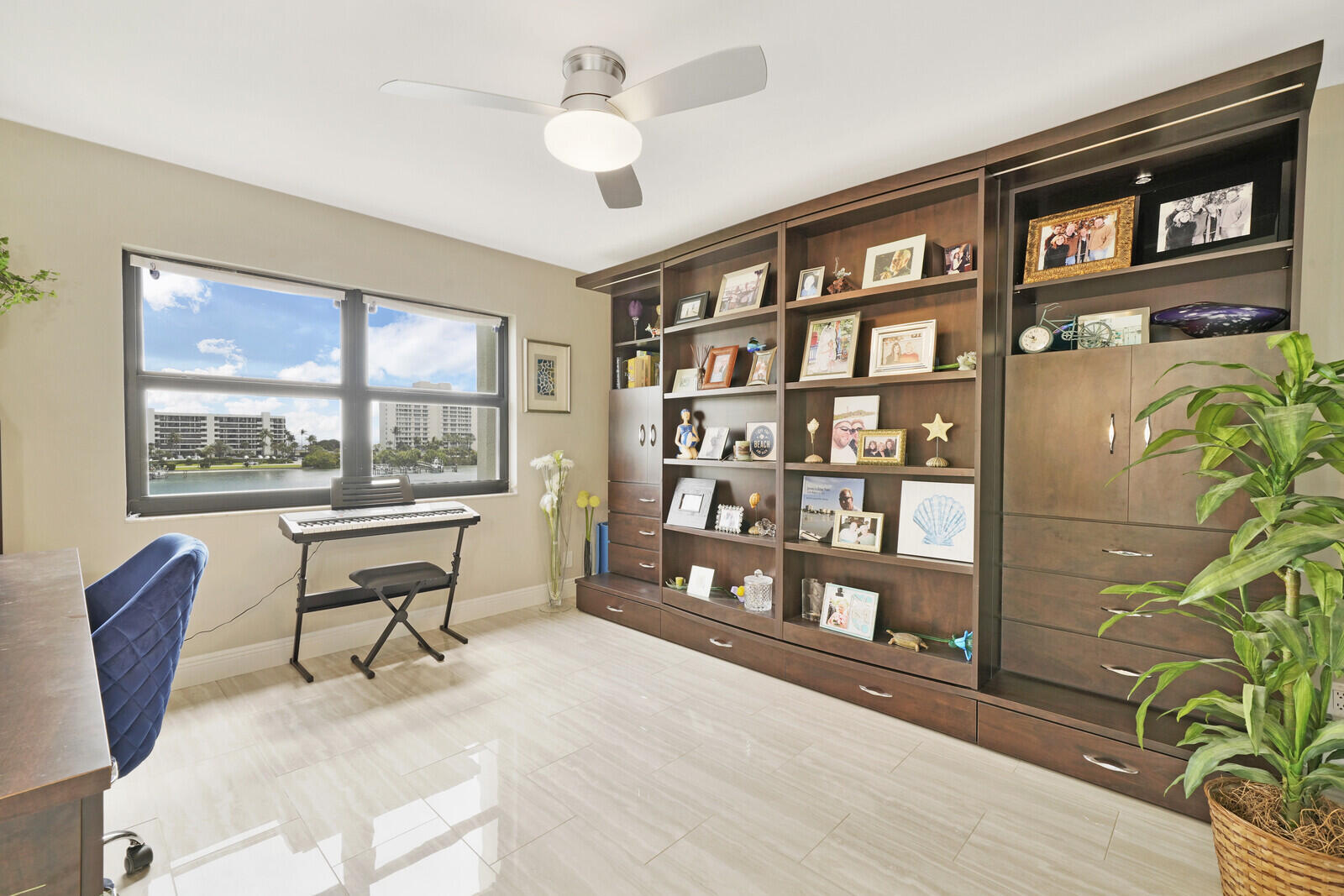 19800 Sandpointe Bay Drive 512