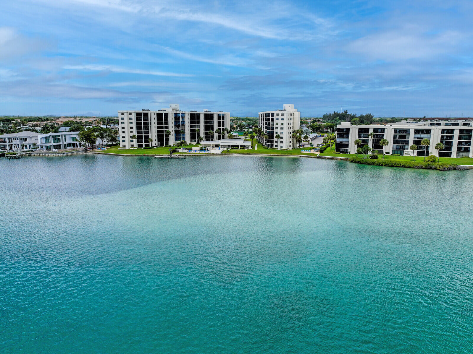 19800 Sandpointe Bay Drive 512