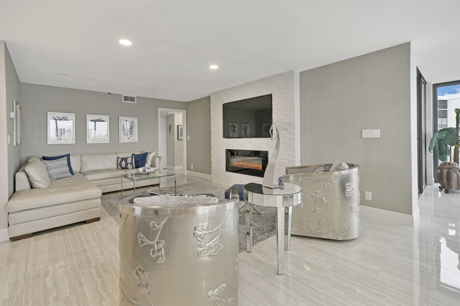 19800 Sandpointe Bay Drive 512
