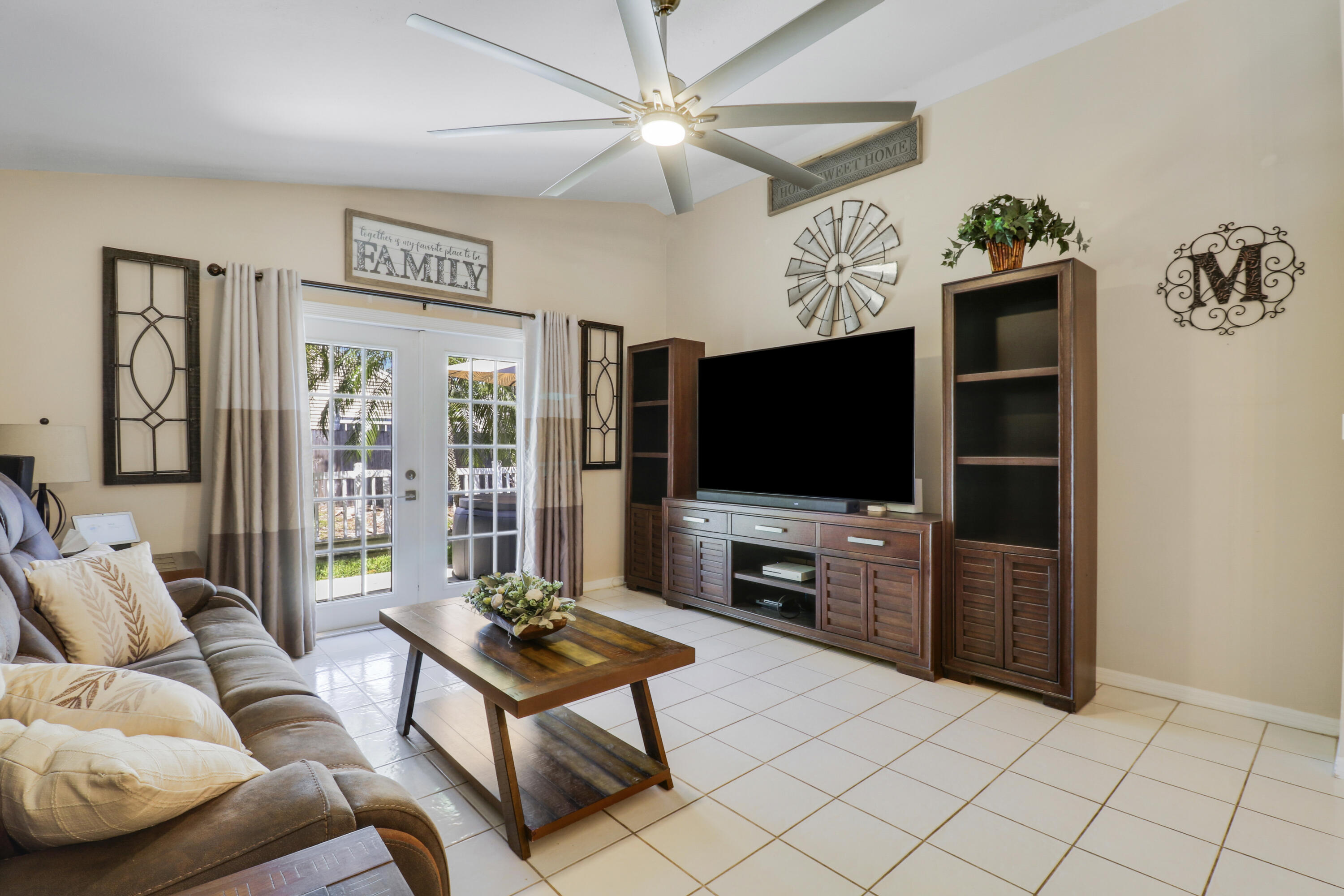 1437 Dandelion Lane