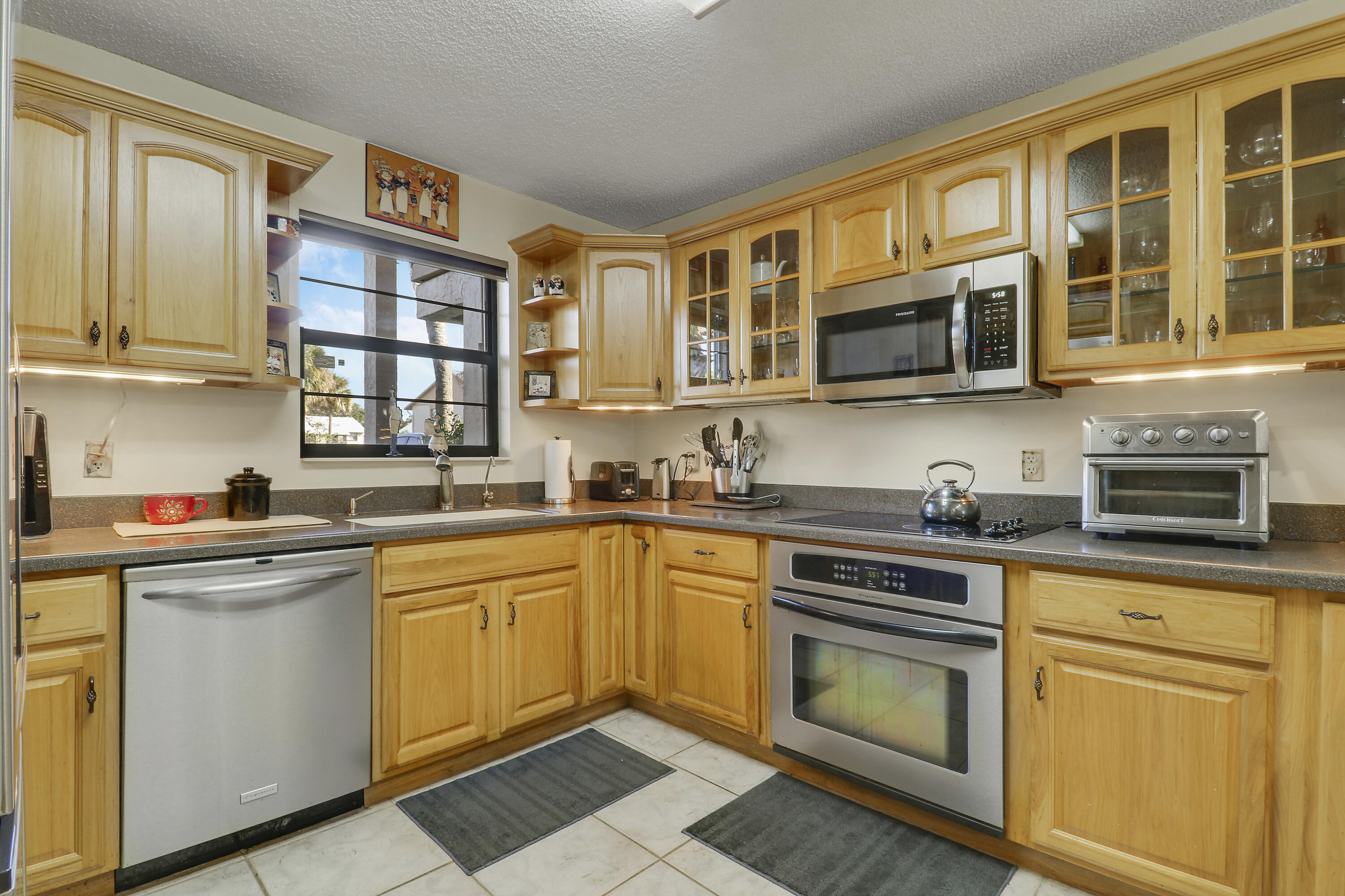 3061 SE Aster Lane 302