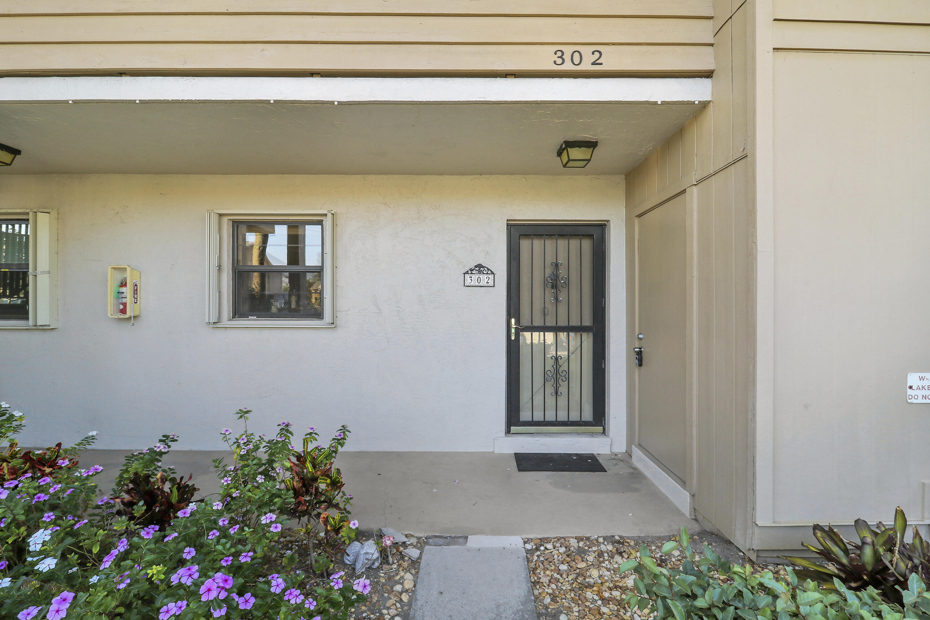 3061 SE Aster Lane 302