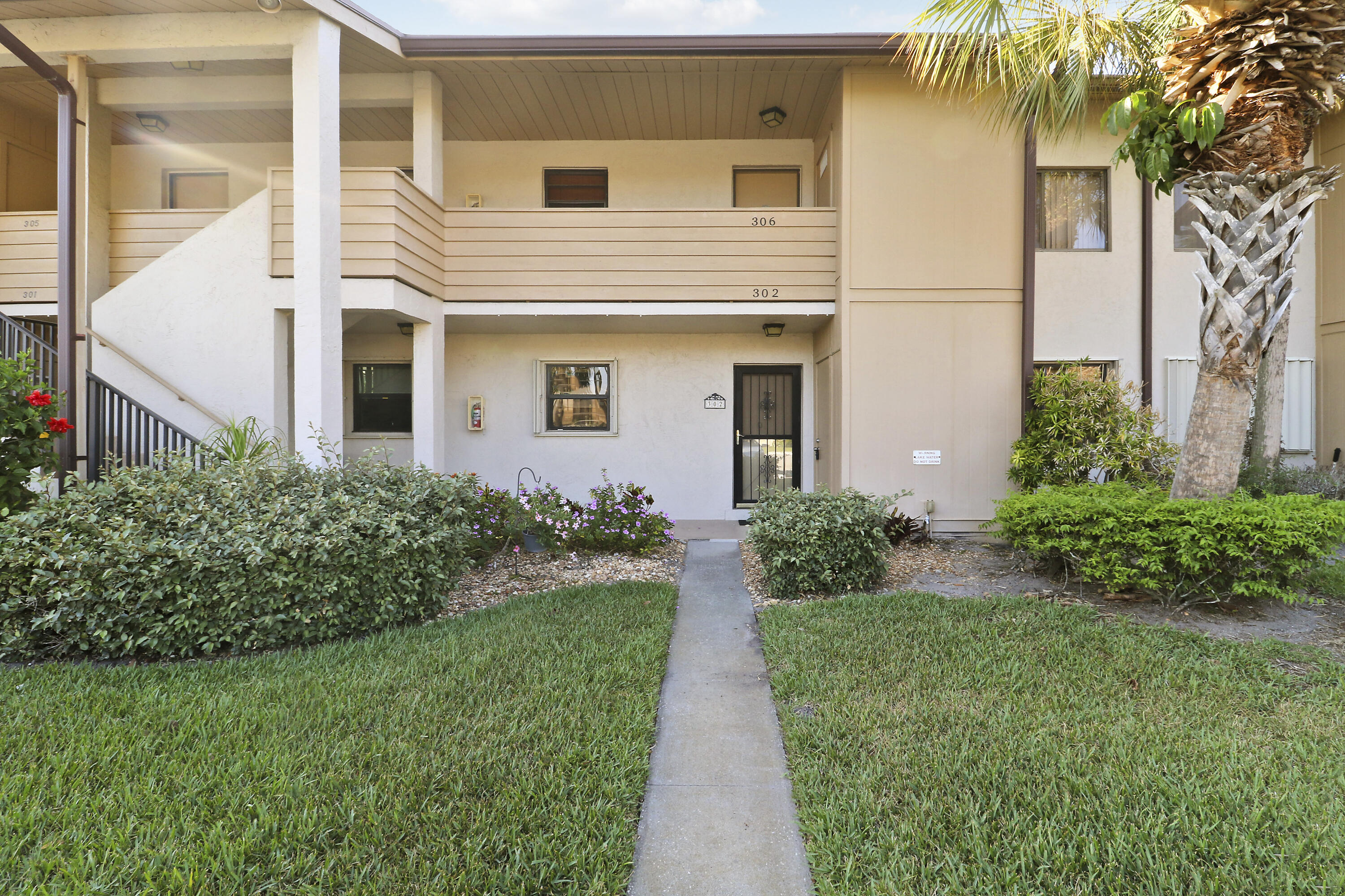 3061 SE Aster Lane 302