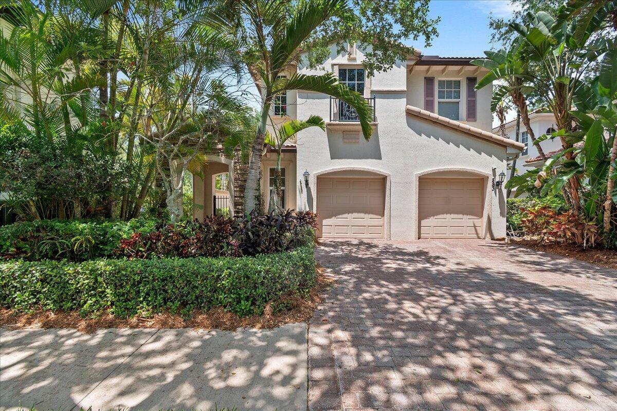 883 Taft Court