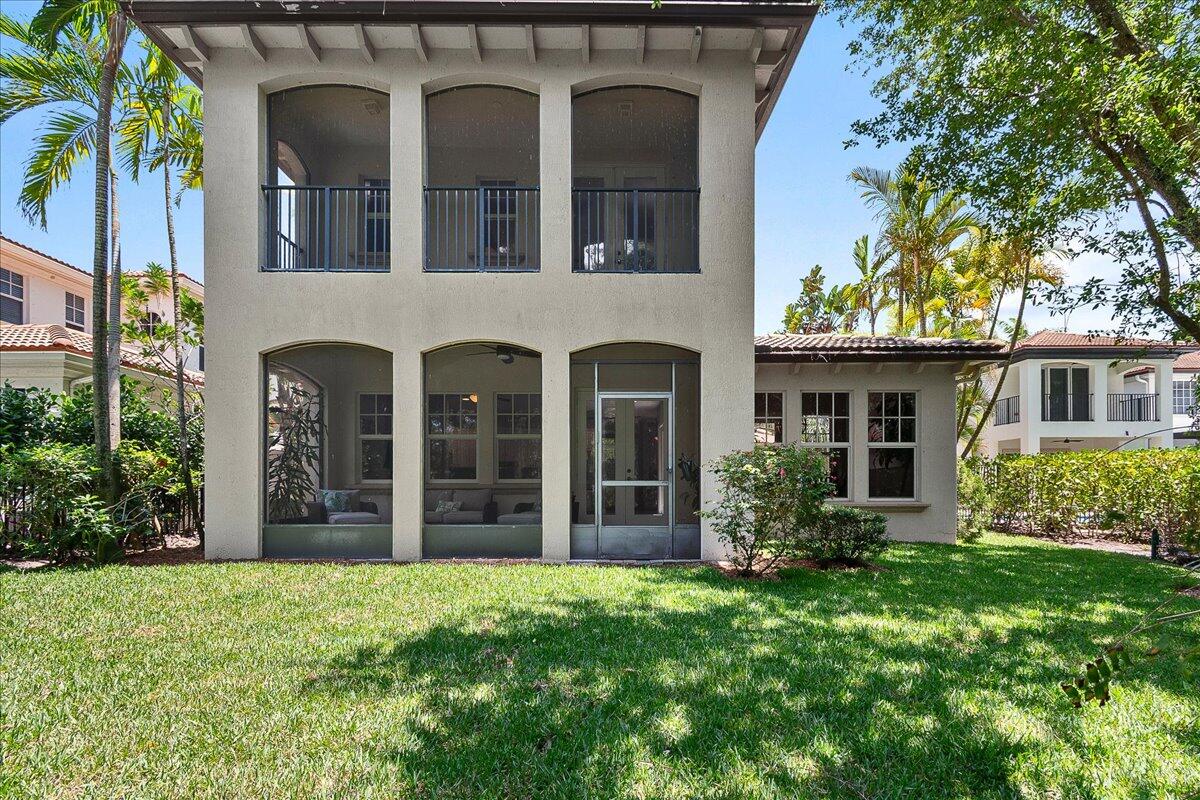 883 Taft Court
