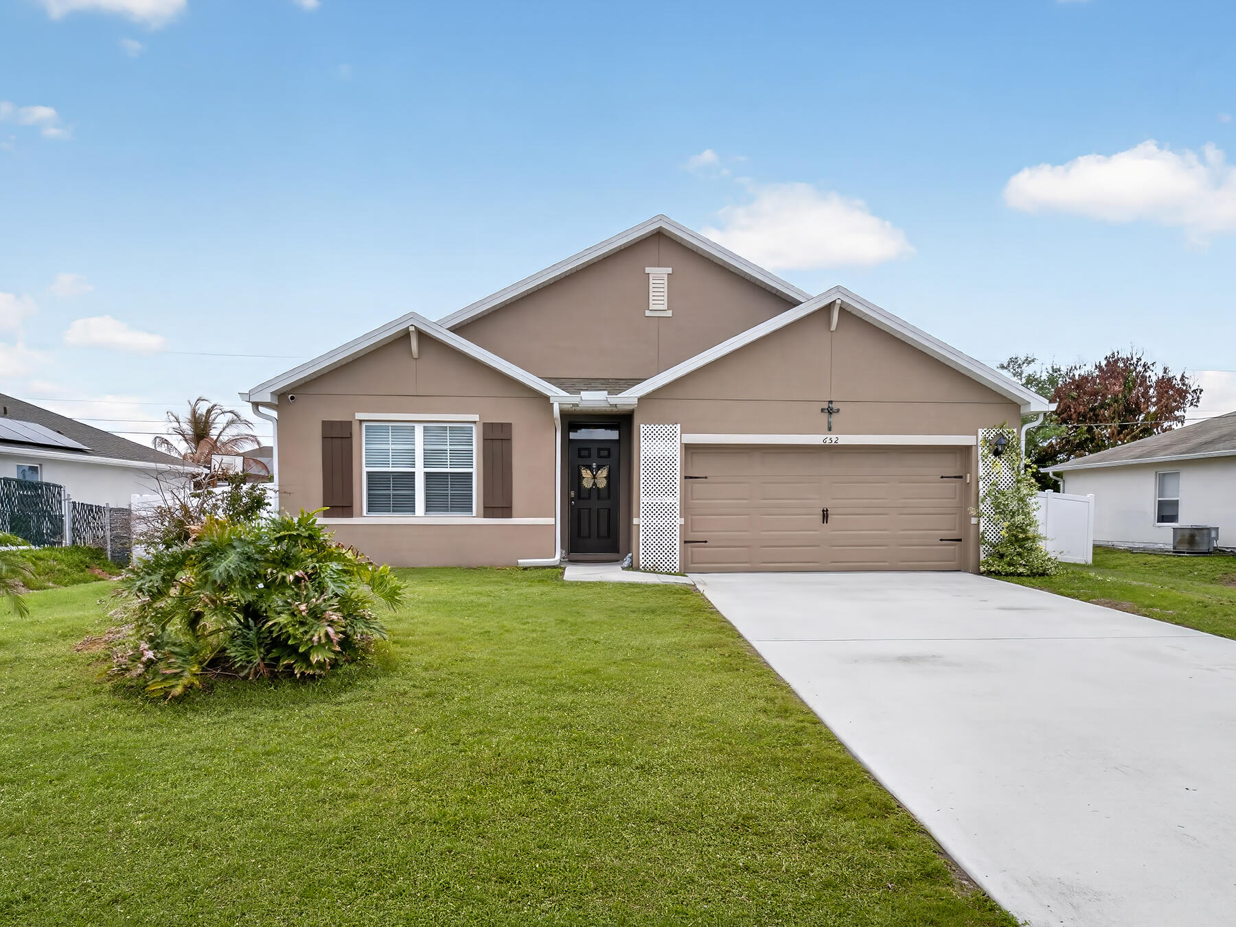 652 SW Sareta Avenue, Port St. Lucie