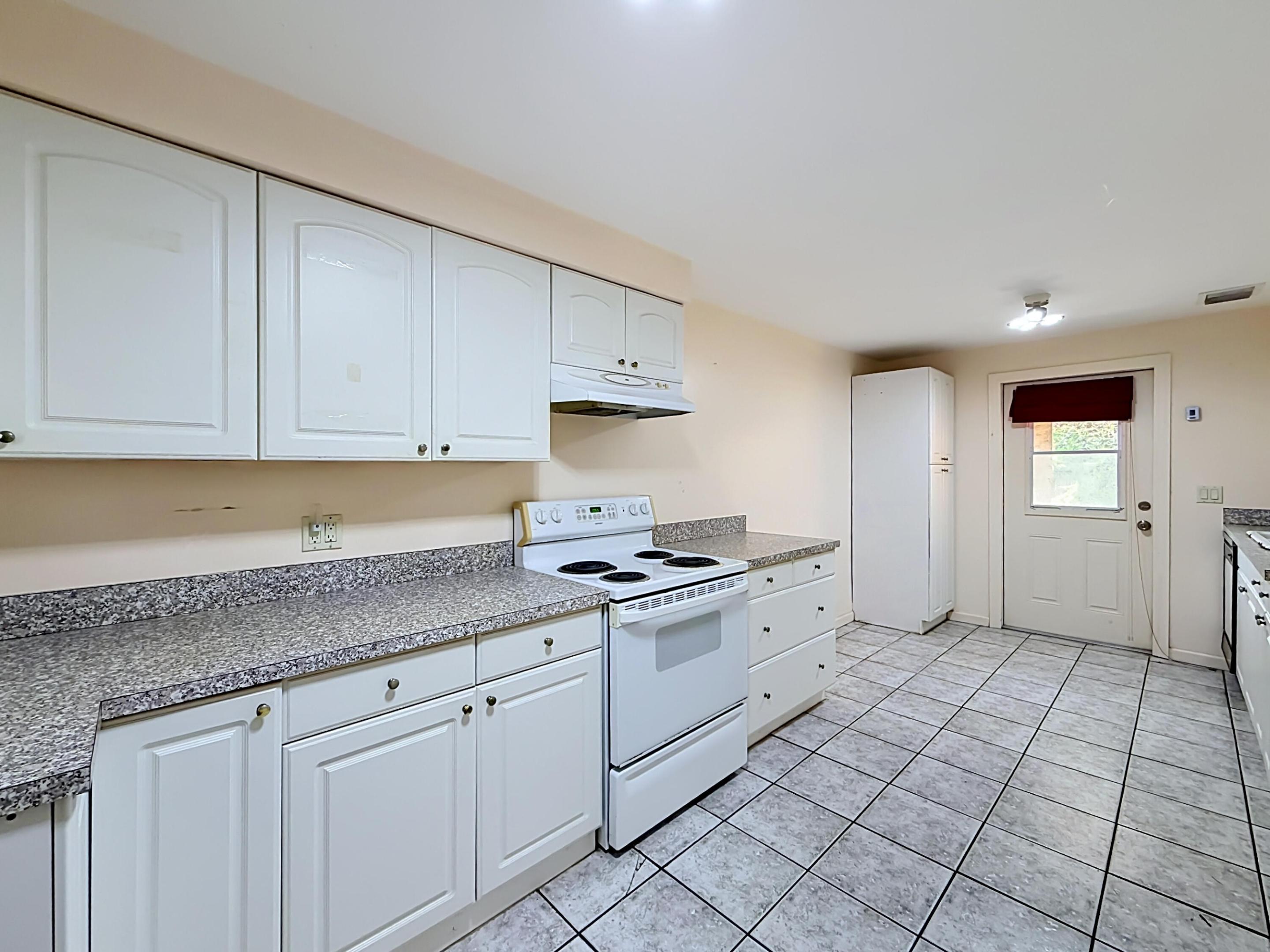 2066 Tarragon Road