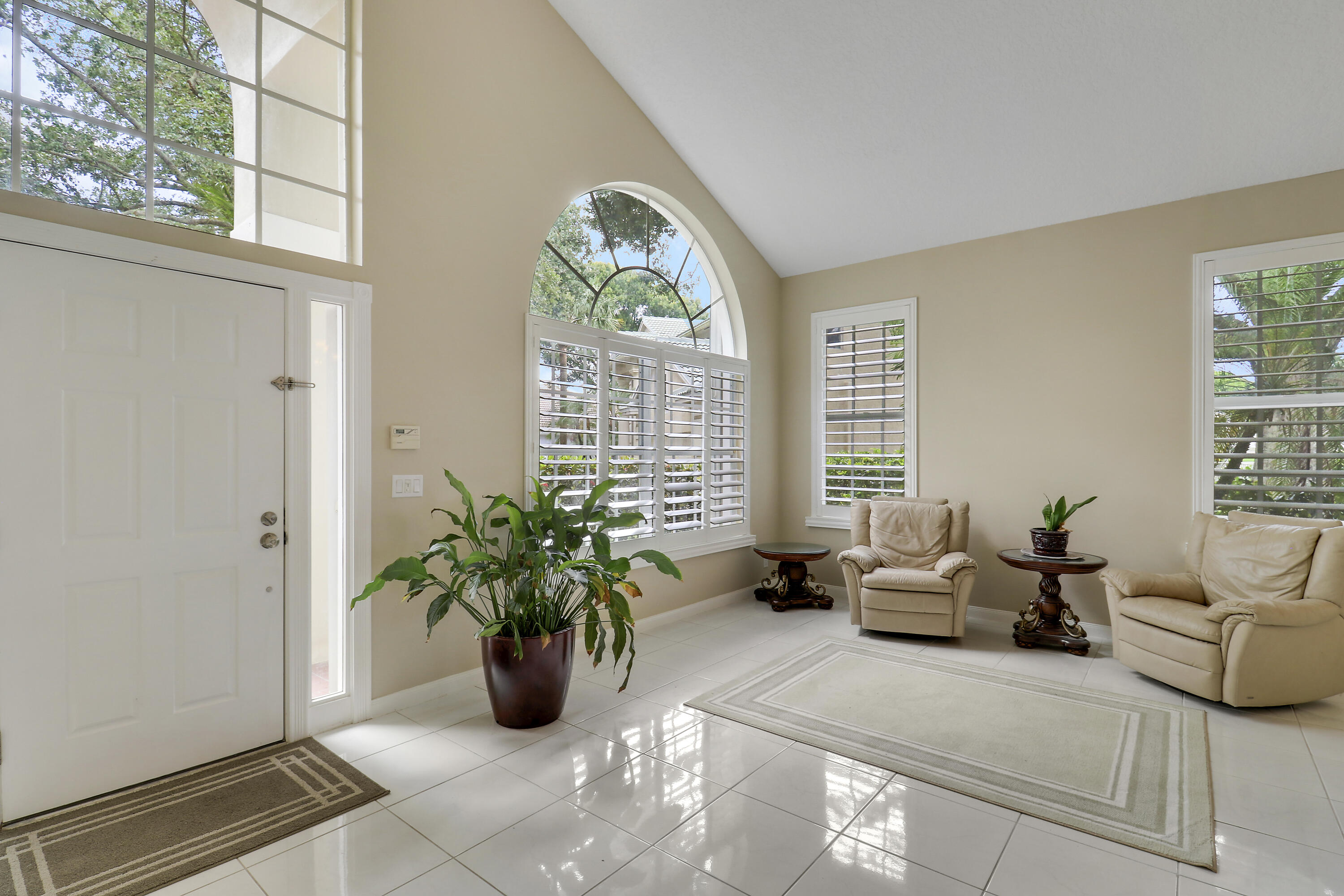 227 Skylark Point