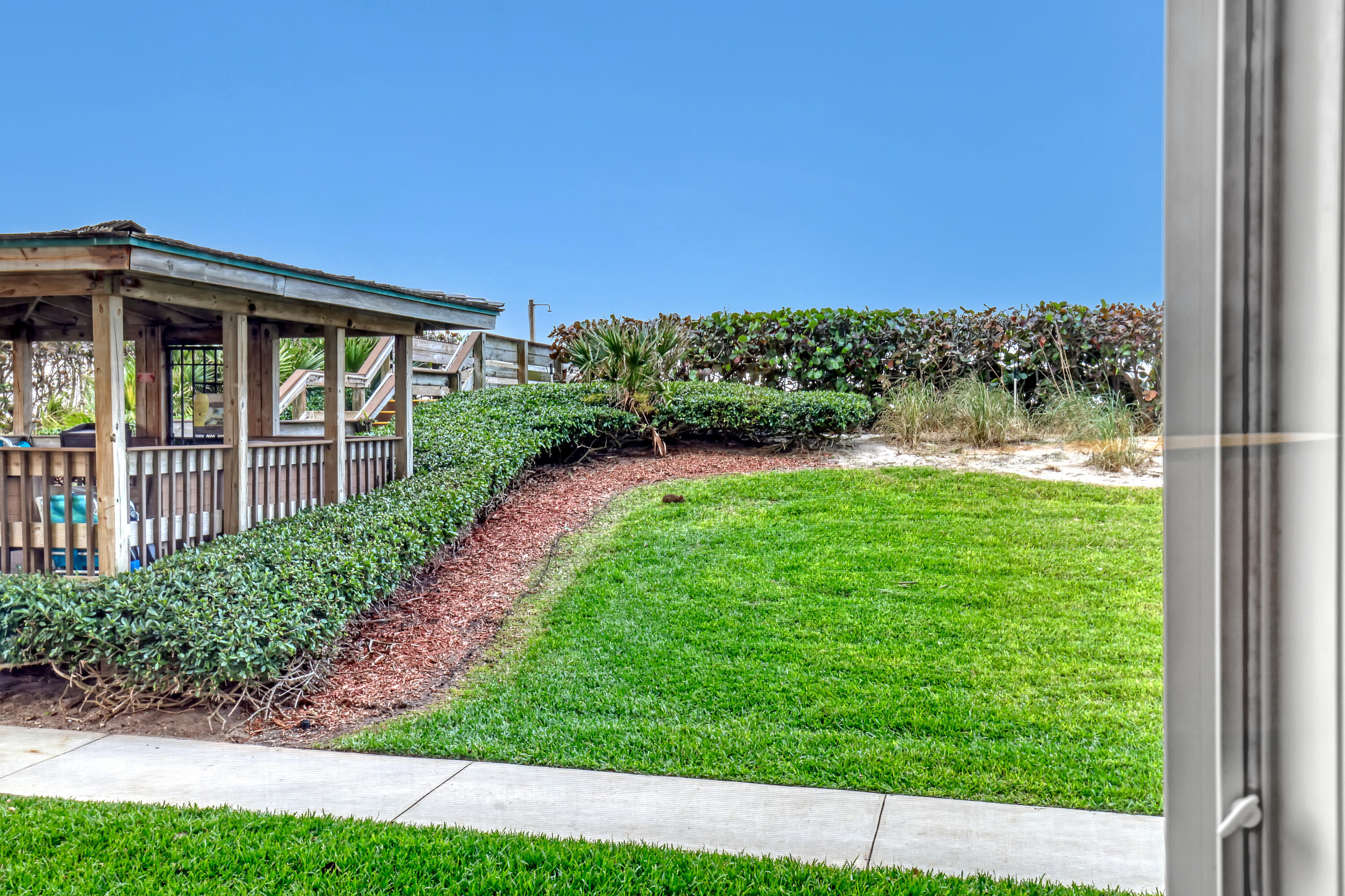 9550 S Ocean Drive 4