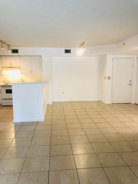 2011 Renaissance Boulevard 103