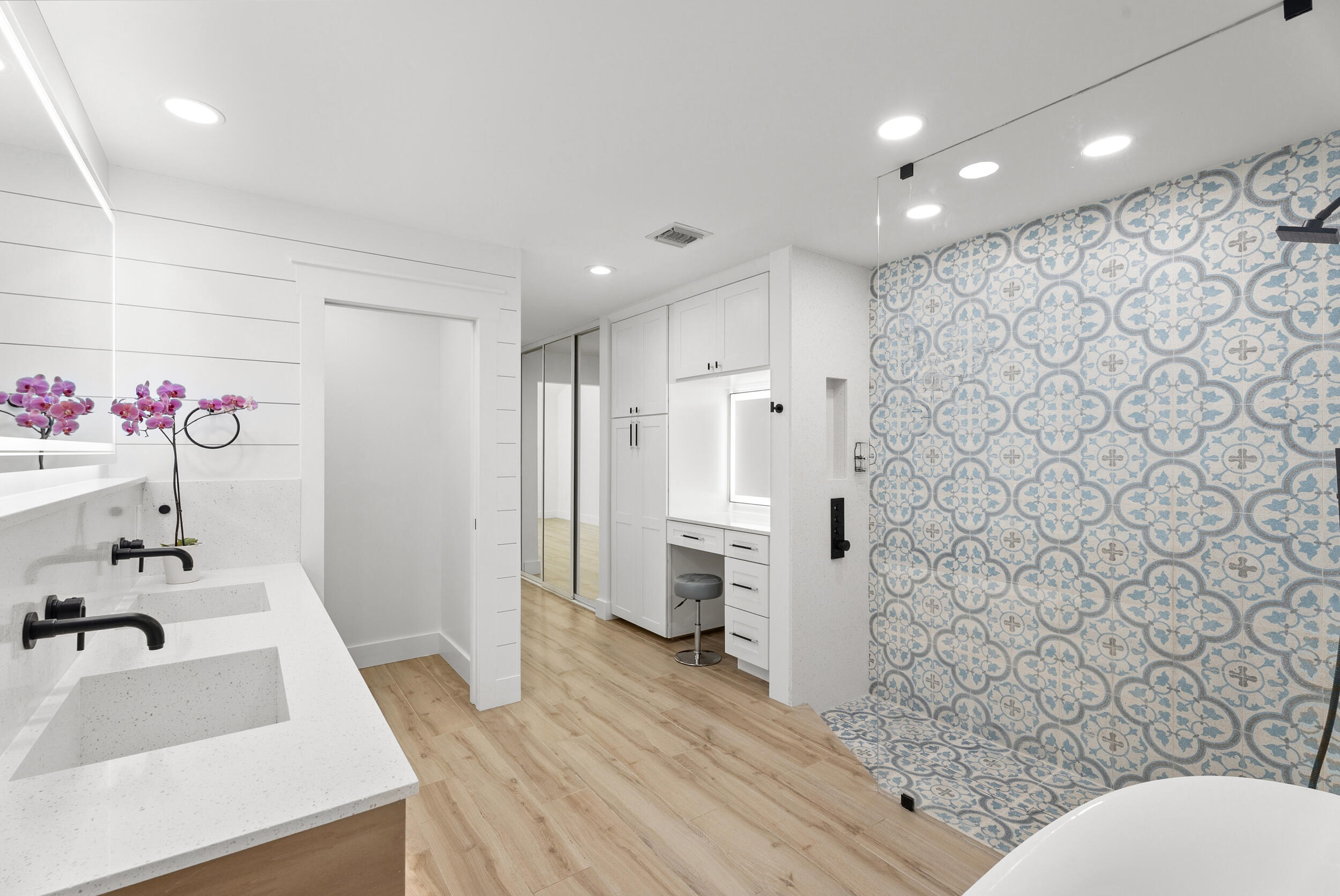 109 Harbourside Circle