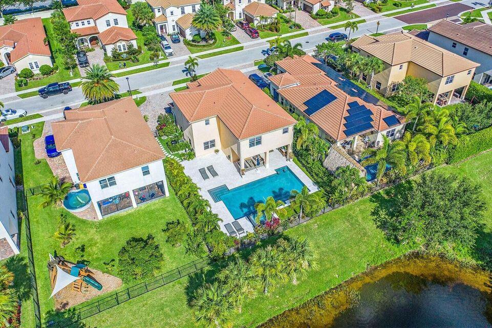 160 Rudder Cay Way