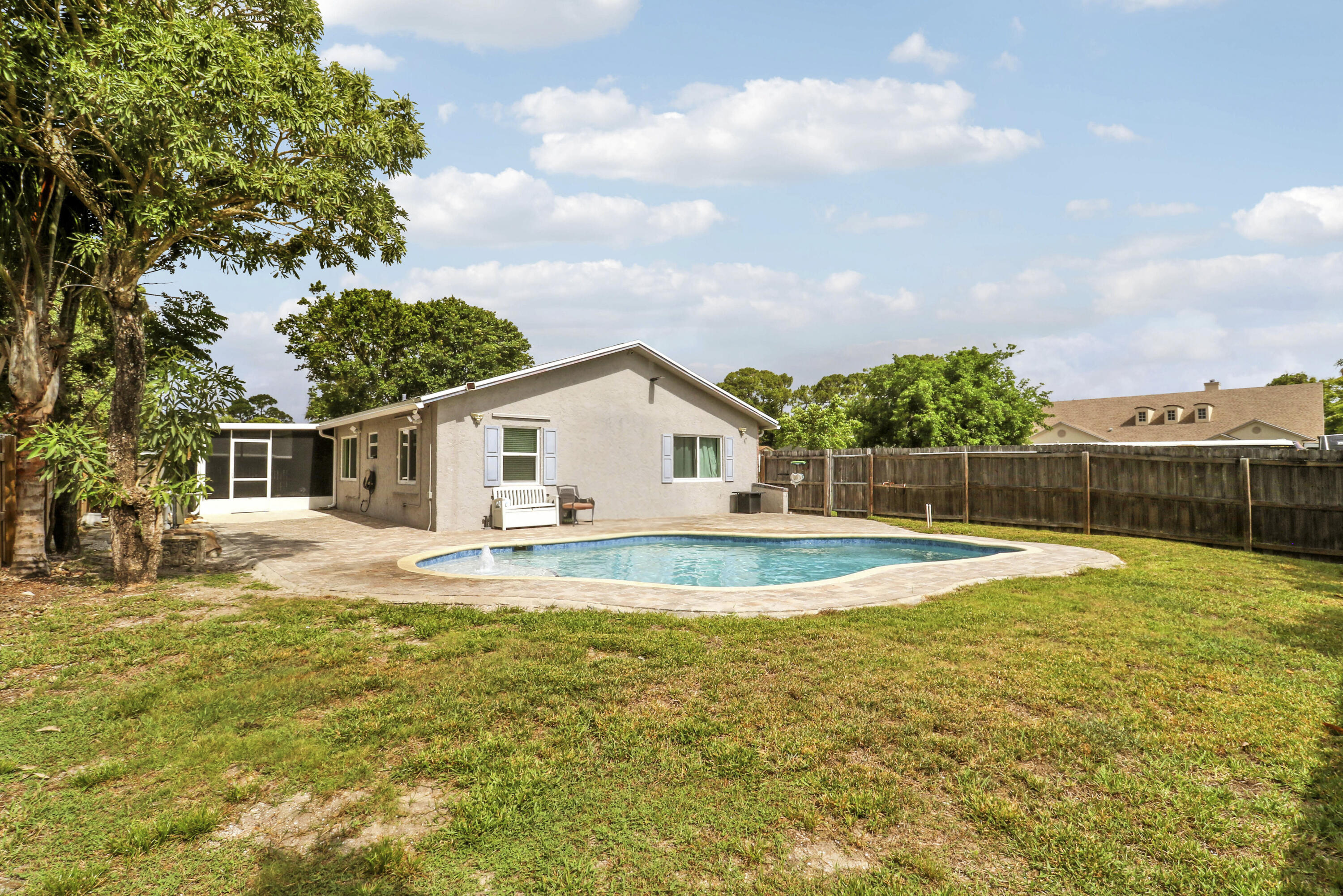 98 Pintail Court